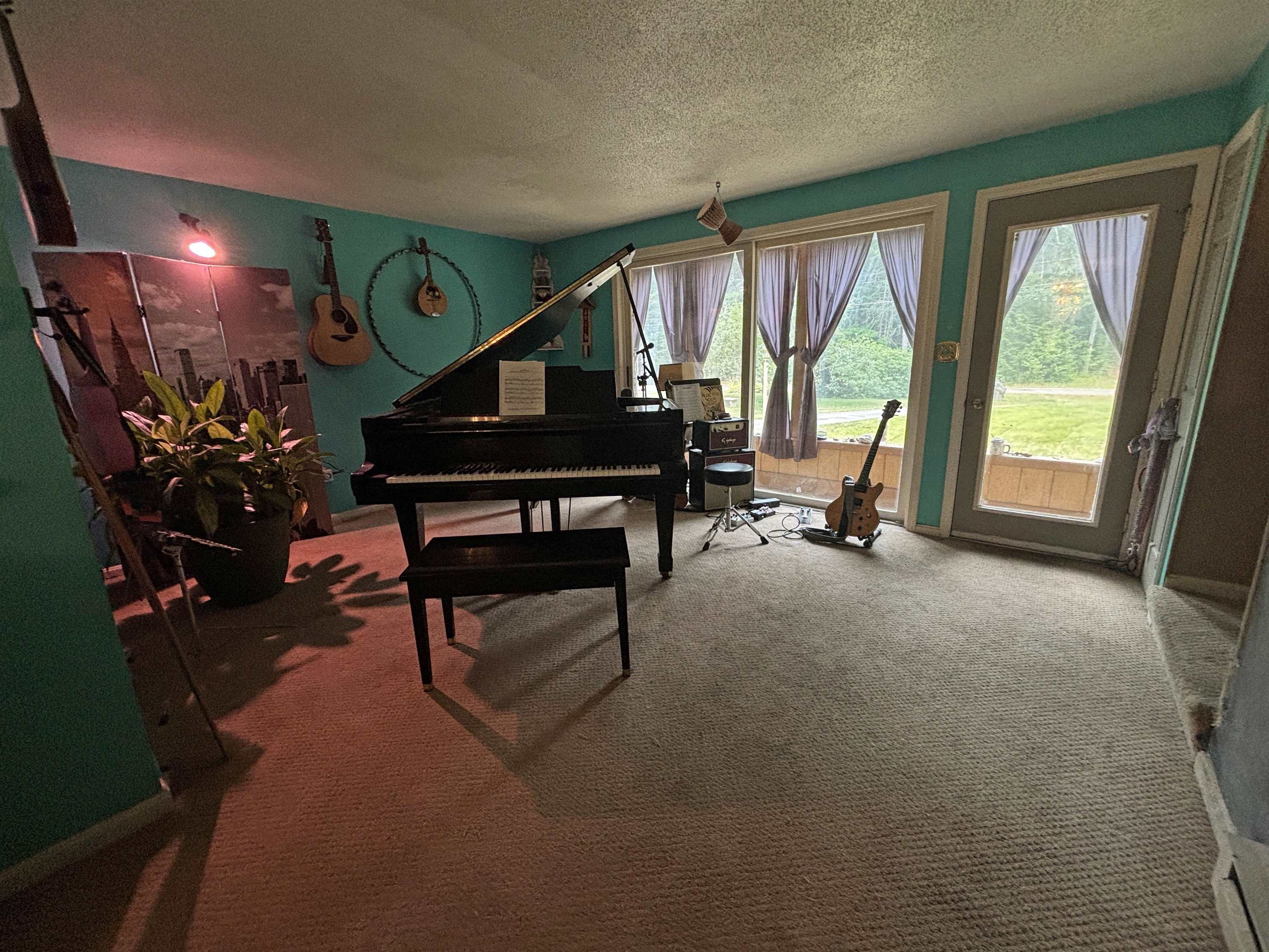 8 Grout Farm Road