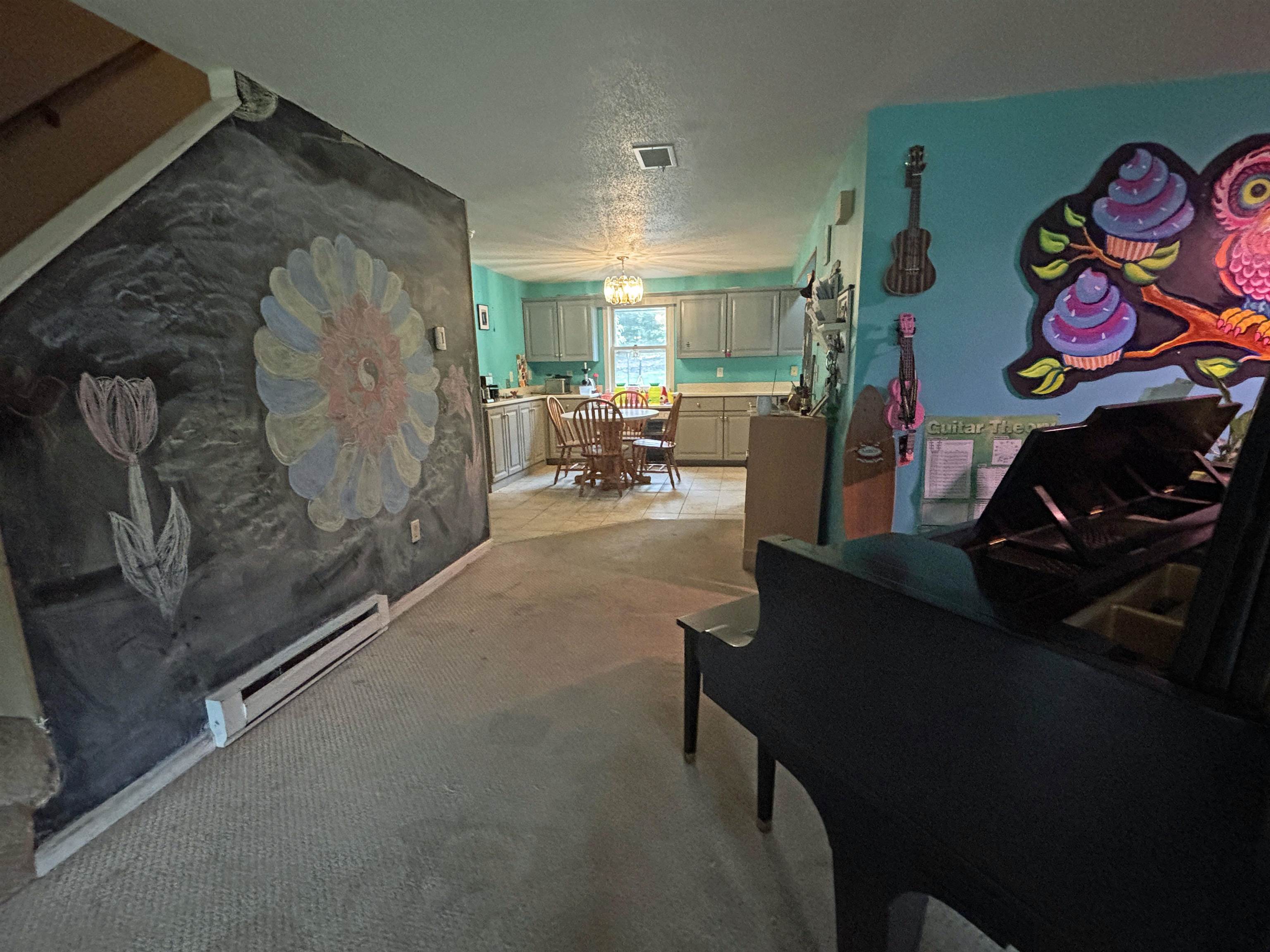 8 Grout Farm Road