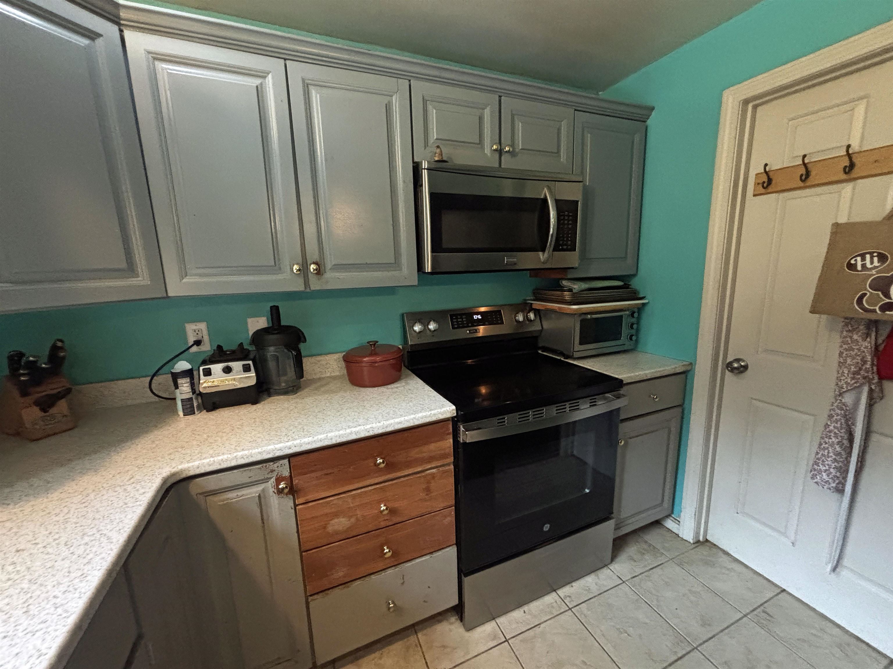 8 Grout Farm Road