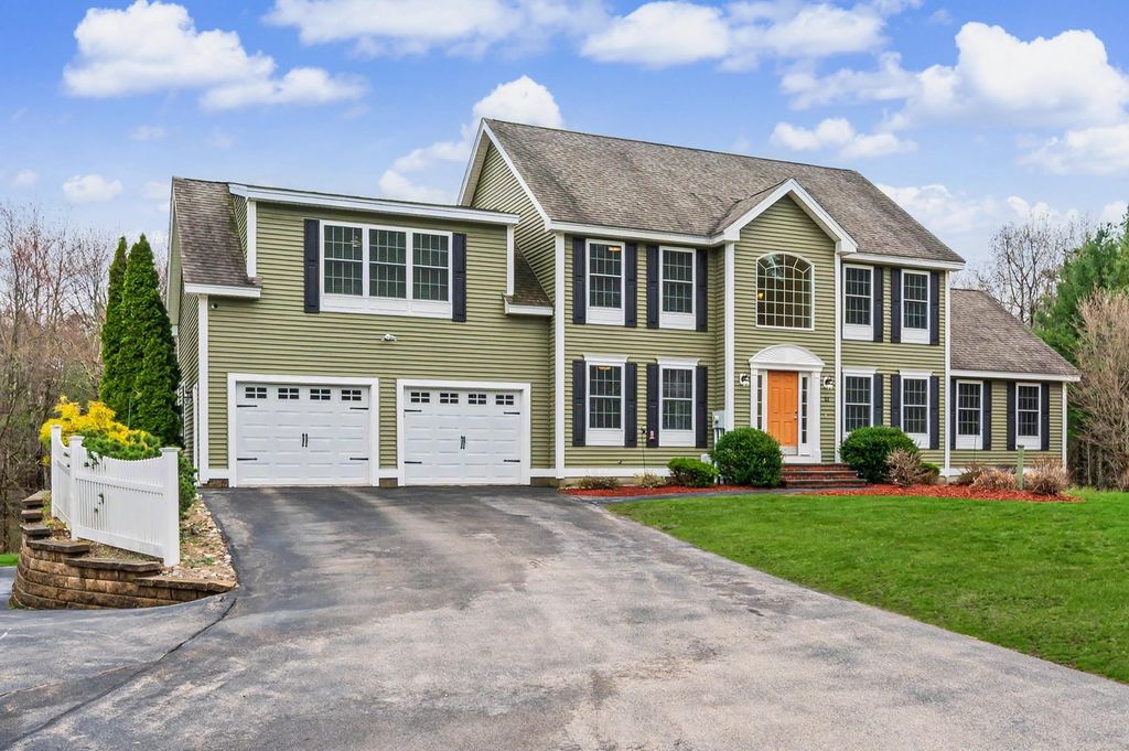 Photo of 10 Harmony Lane, Pelham, NH 03076 (MLS # 5084677)