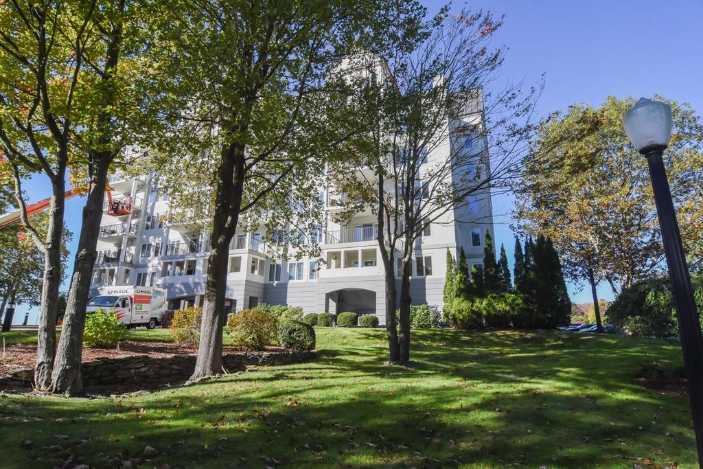 Photo of 12 Mountain Laurels Drive #U-207, Nashua, NH 03062 (MLS # 5066124)