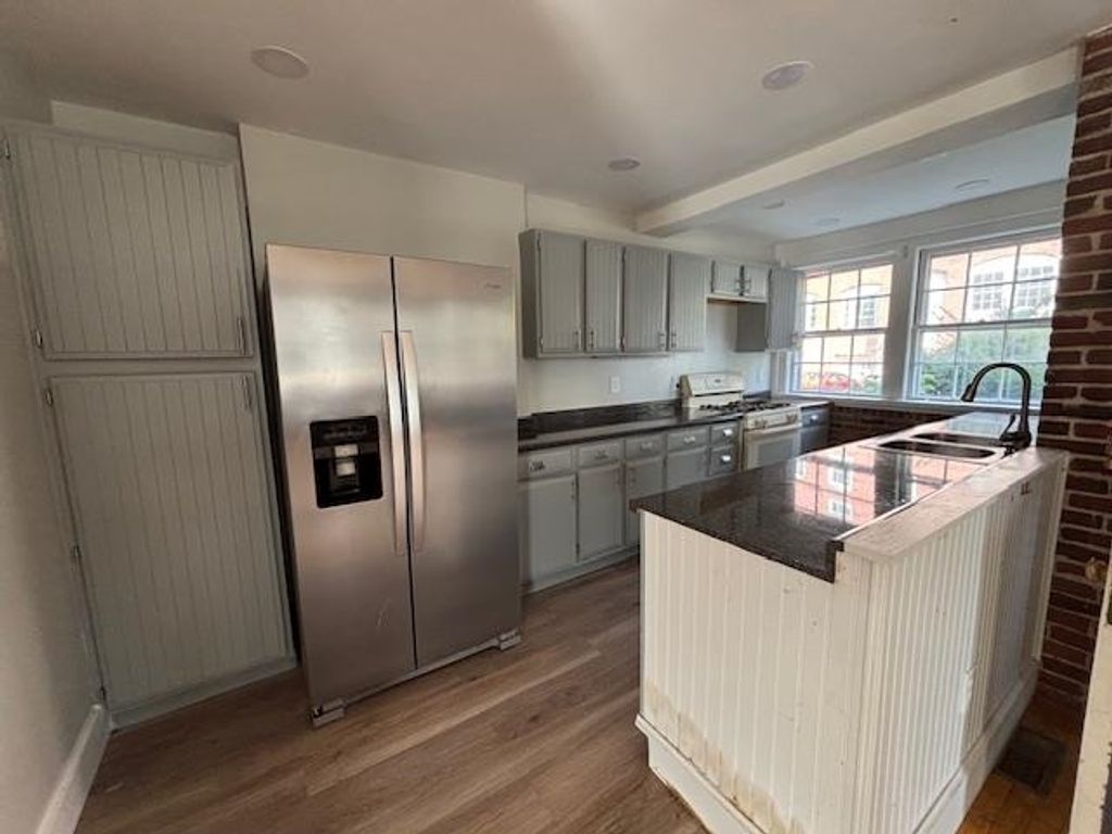 Photo of 633 Canal Street, Manchester, NH 03101 (MLS # 5067544)