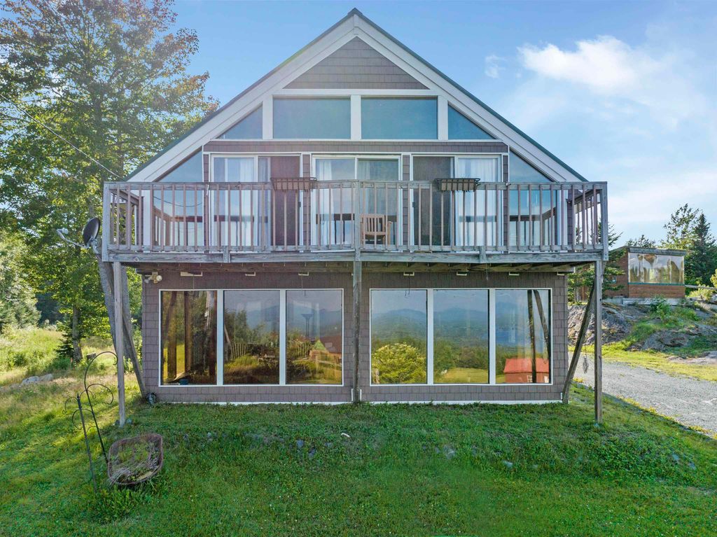 Photo of 107 Lakeview Drive, Errol, NH 03579 (MLS # 5035169)