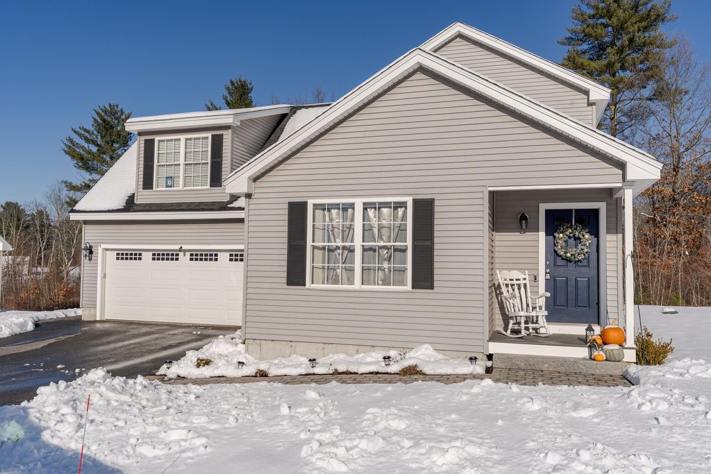 Photo of 113 Crawley Falls Road #3, Brentwood, NH 03833 (MLS # 5071441)