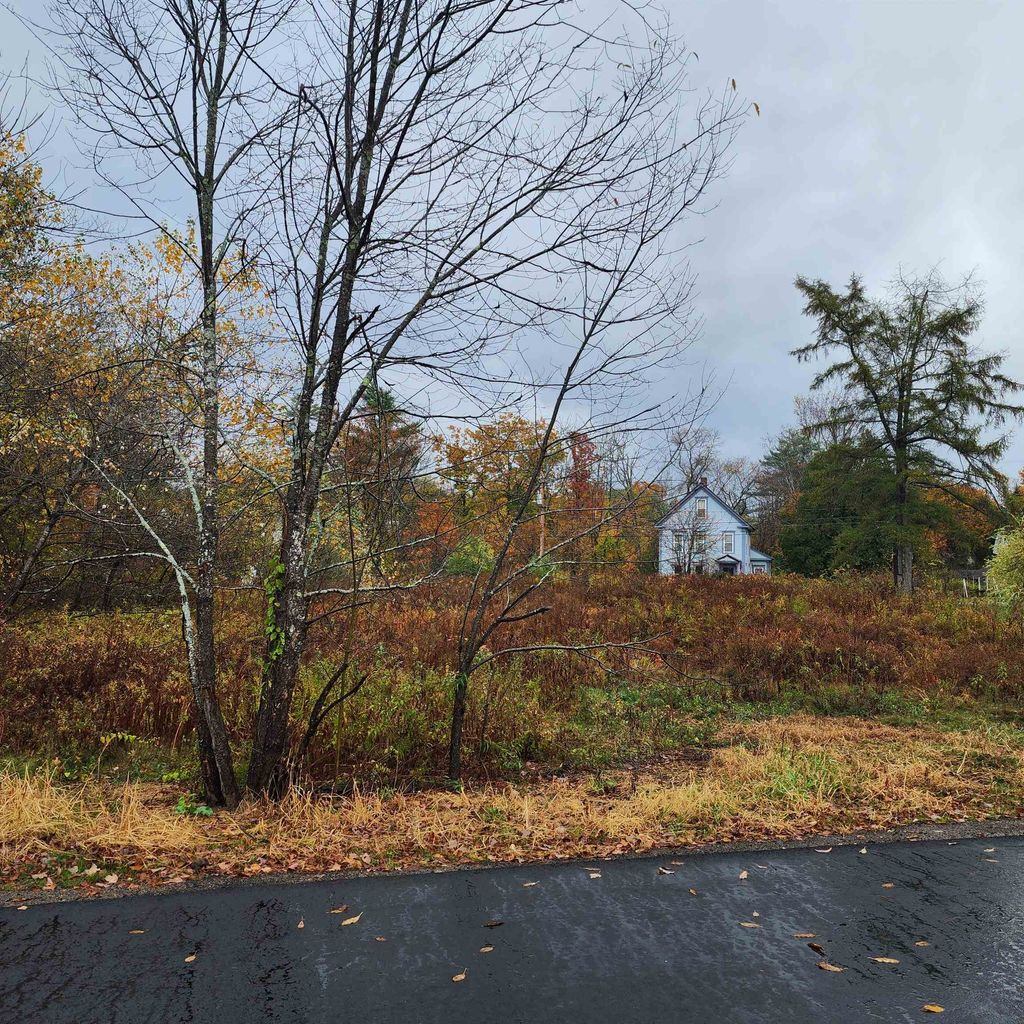 Photo of 9 High Street, Tilton, NH 03276 (MLS # 5067111)
