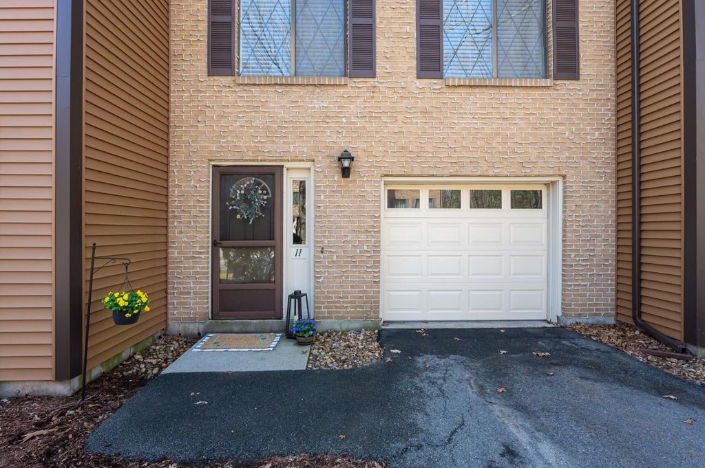 Photo of 11 Winrow Drive, Merrimack, NH 03054 (MLS # 5084087)