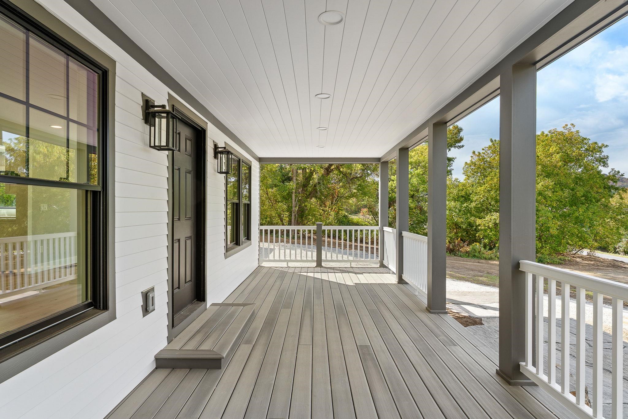 958 East Woodstock Road