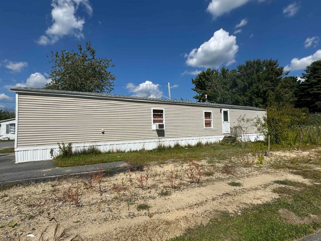Photo of 89 End Street, Salem, NH 03079 (MLS # 5062441)
