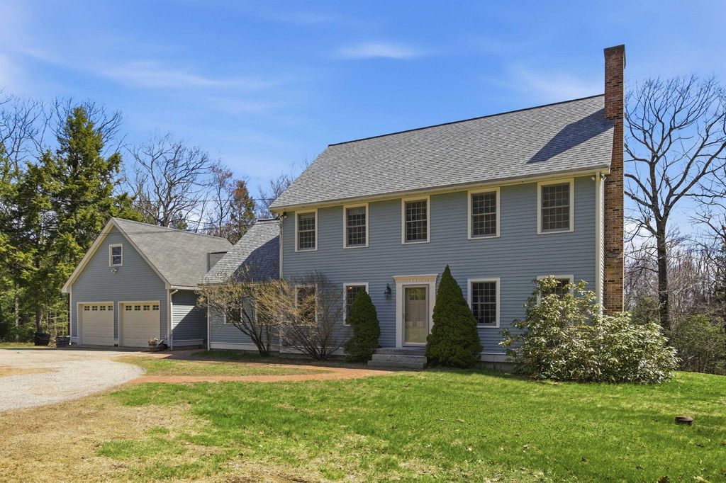 Photo of 89 Old Centre Road, Deerfield, NH 03037 (MLS # 5085876)