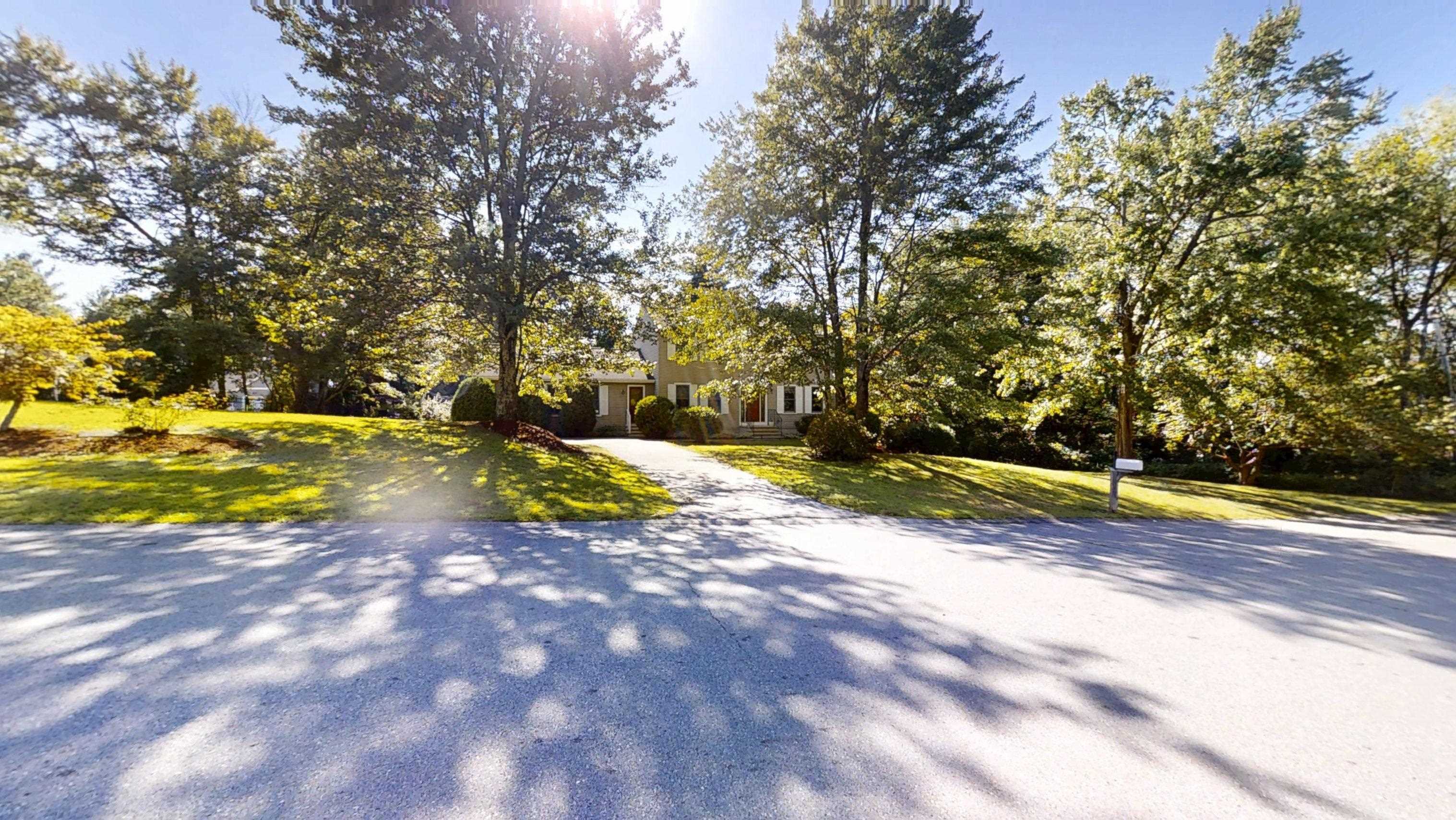 16 Loretta Avenue