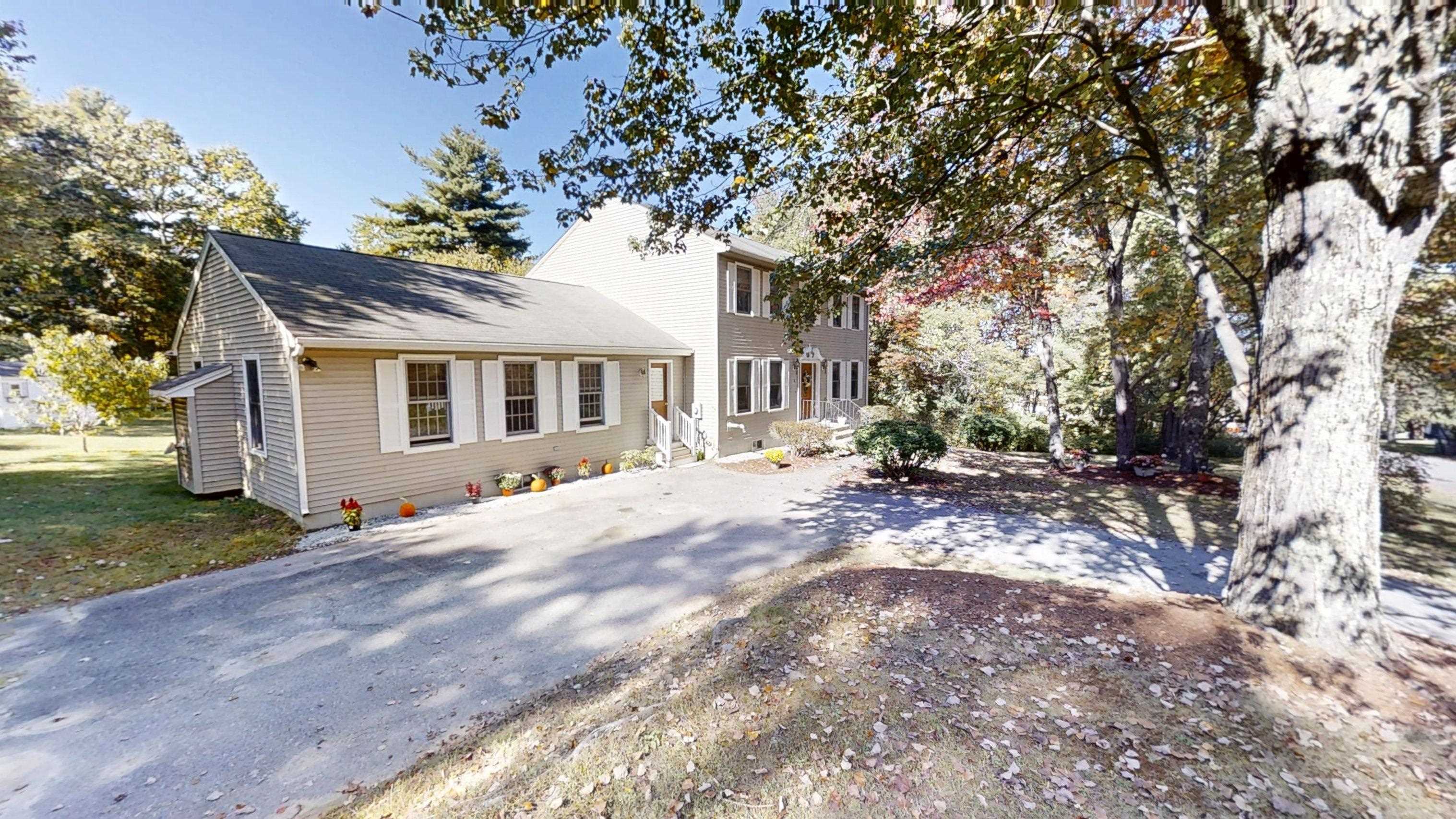 16 Loretta Avenue