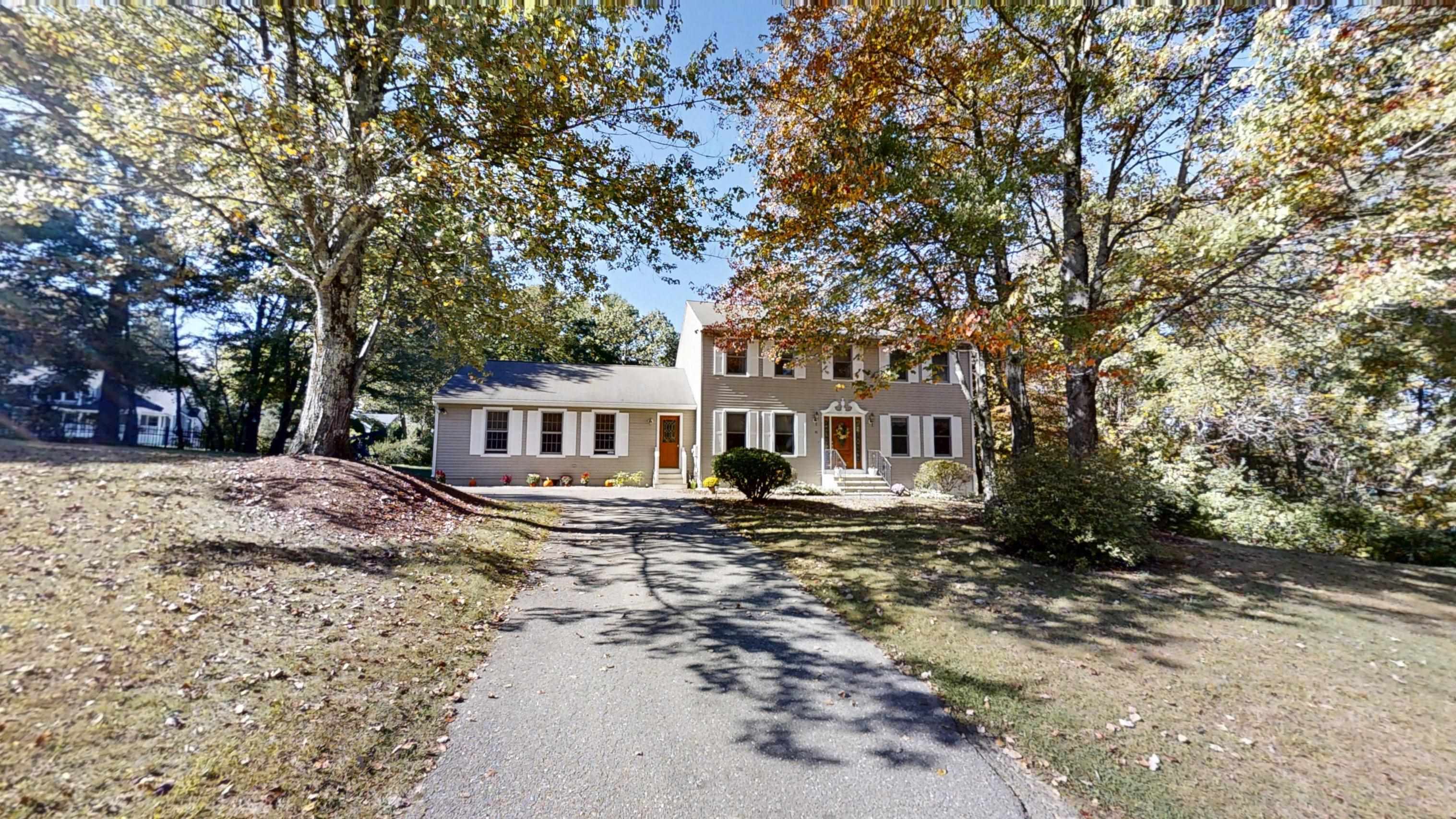 16 Loretta Avenue