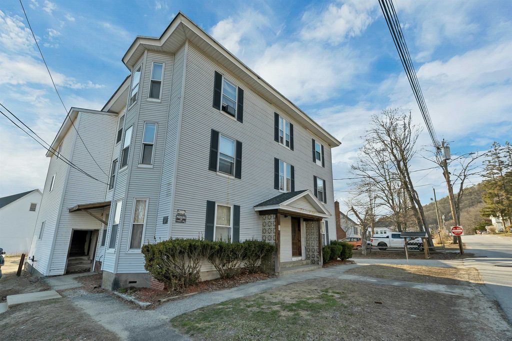 Photo of 25 School Street, Bristol, NH 03222 (MLS # 5083341)