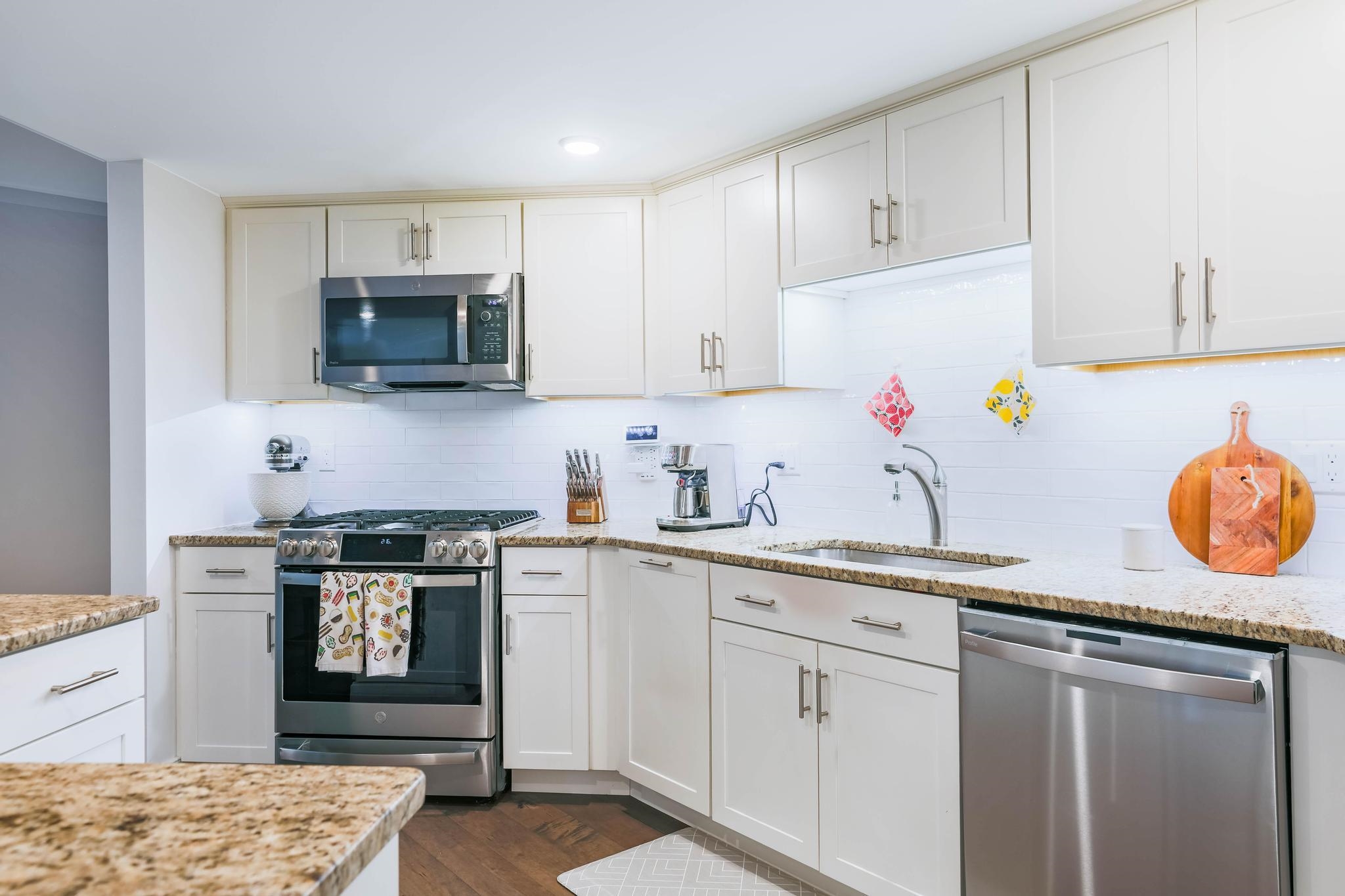 2075 Lafayette Road A18
