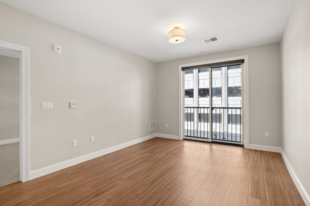 Photo of 99 Foundry Place #206, Portsmouth, NH 03801 (MLS # 5070177)