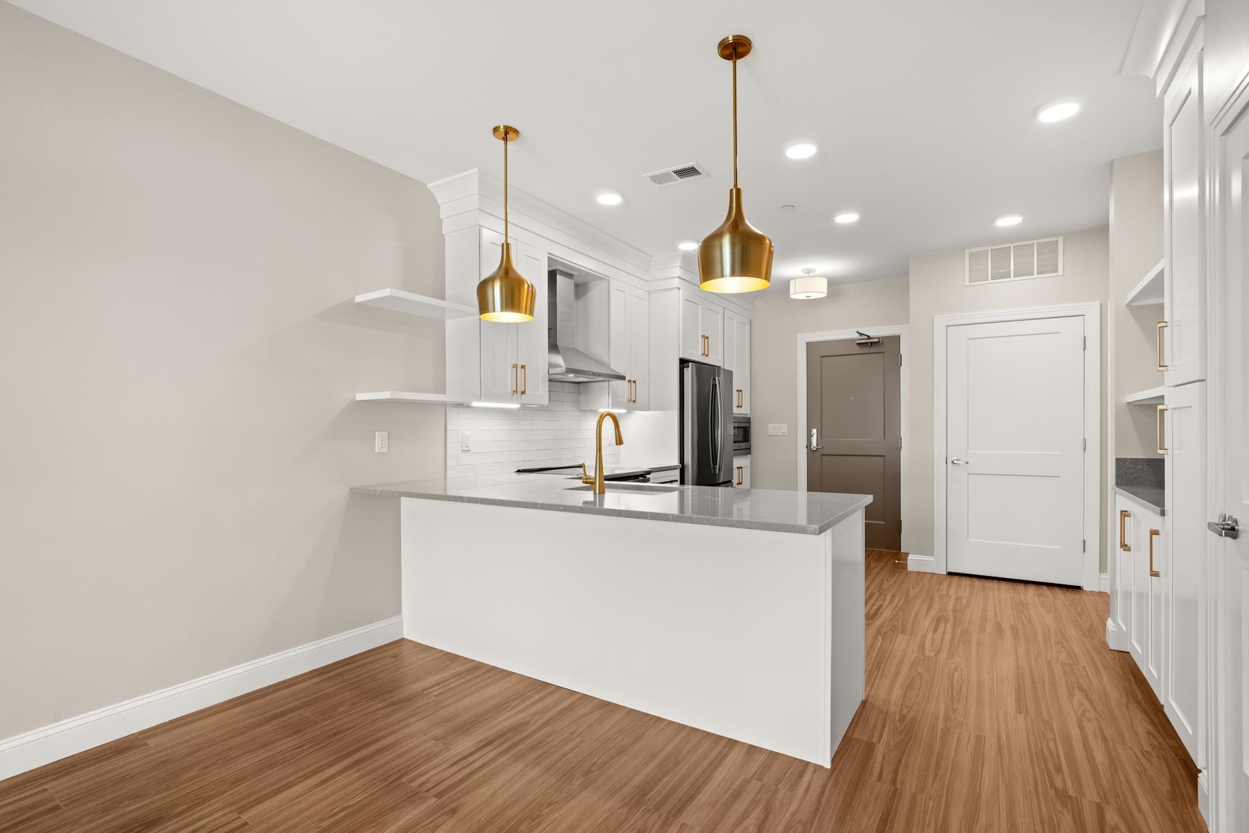 99 Foundry Place 206