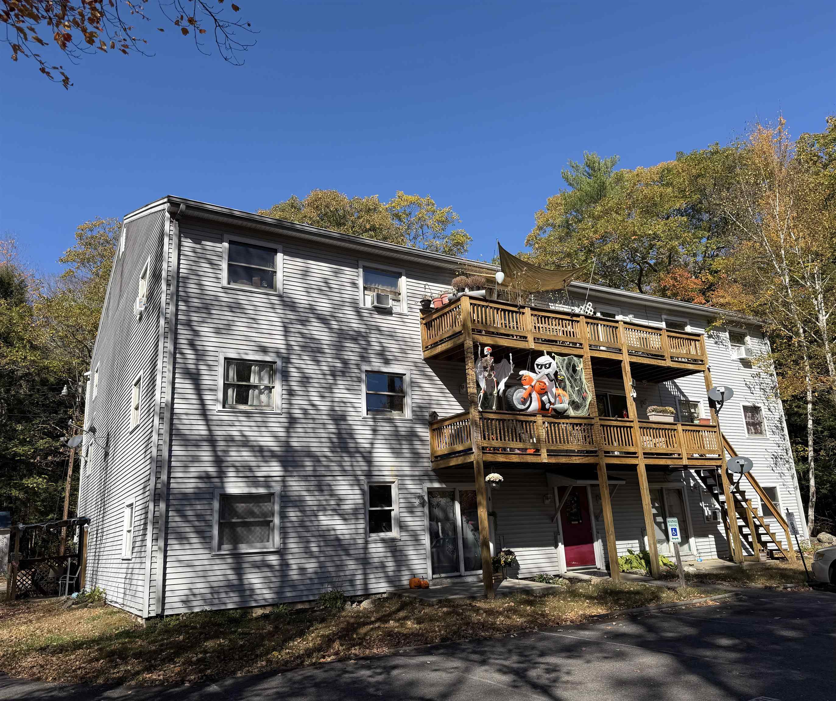 1088 Dover Road 302