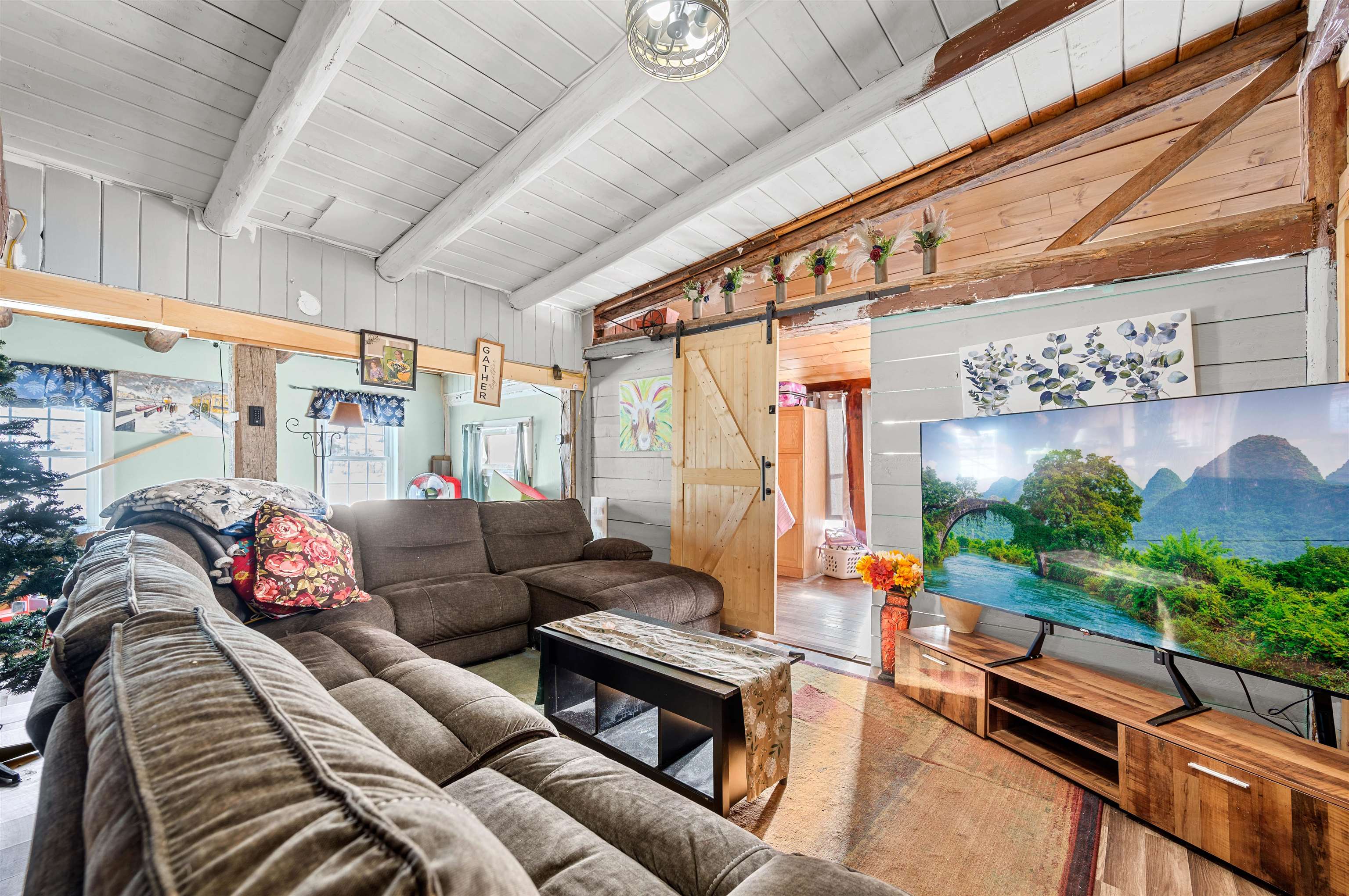 Wolcott, Vermont 05680, United States, 3 Bedrooms Bedrooms, ,2 BathroomsBathrooms,Residential,Pending,21145