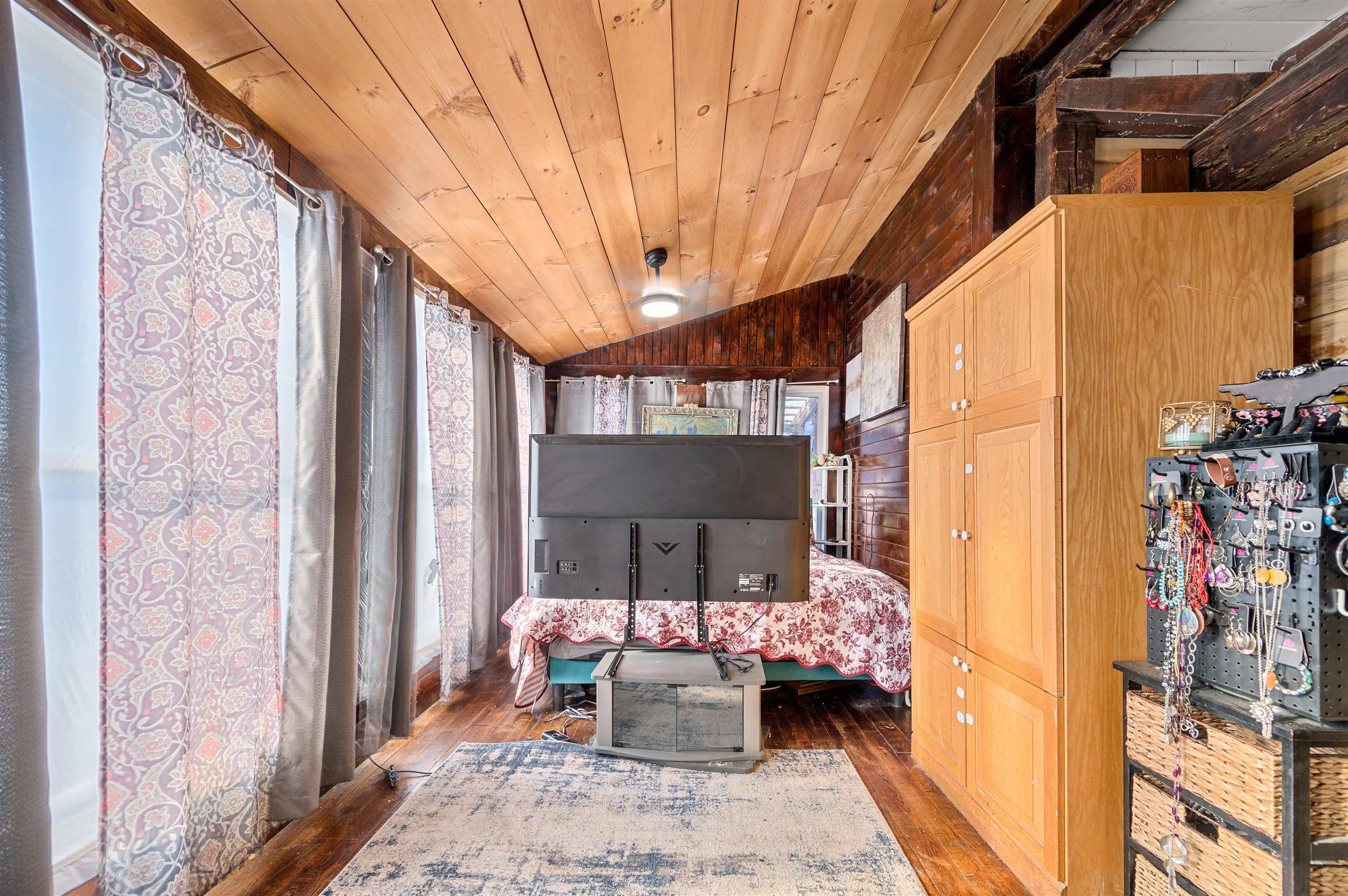 Wolcott, Vermont 05680, United States, 3 Bedrooms Bedrooms, ,2 BathroomsBathrooms,Residential,Pending,21145