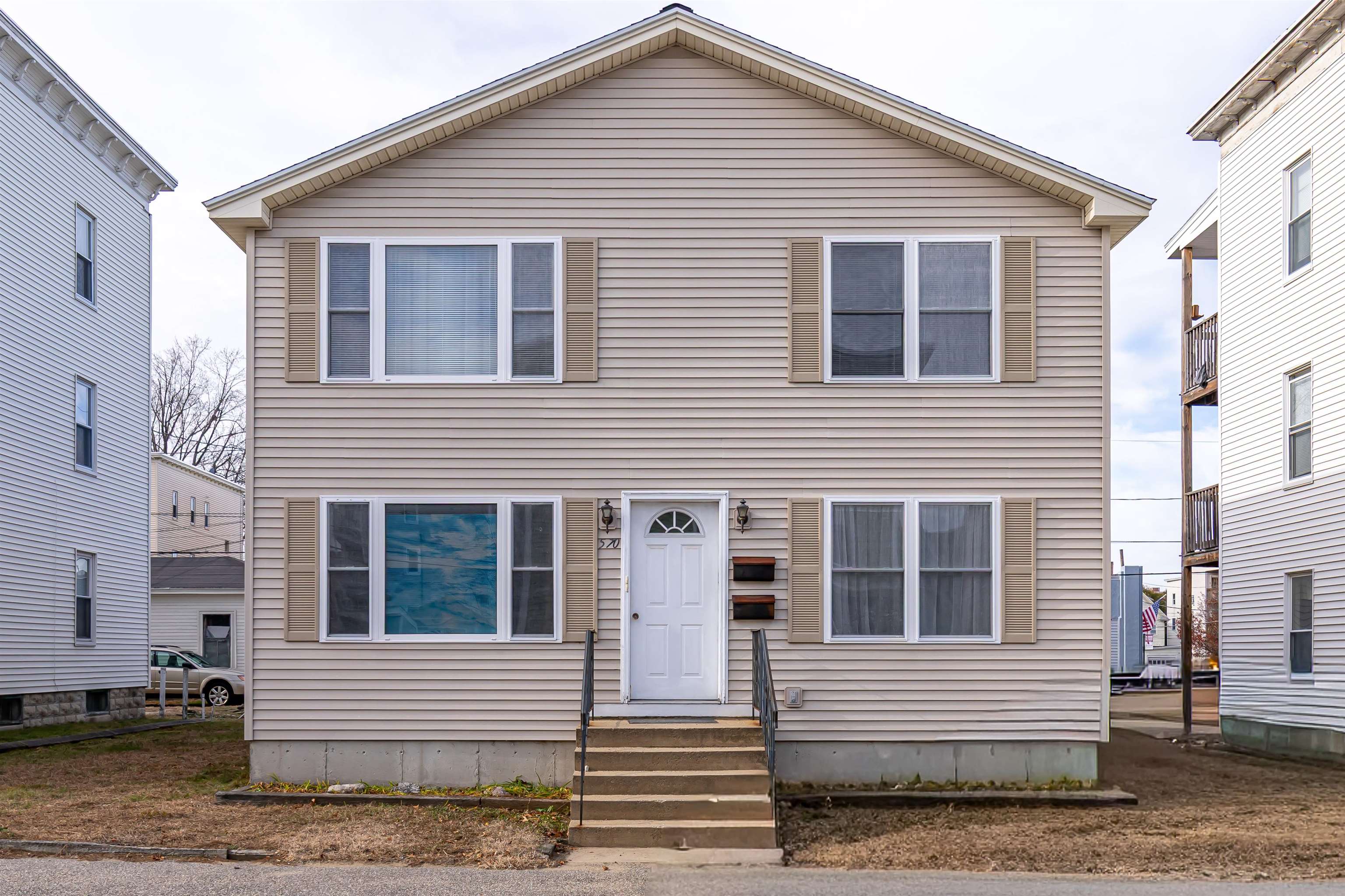 570 Montgomery Street