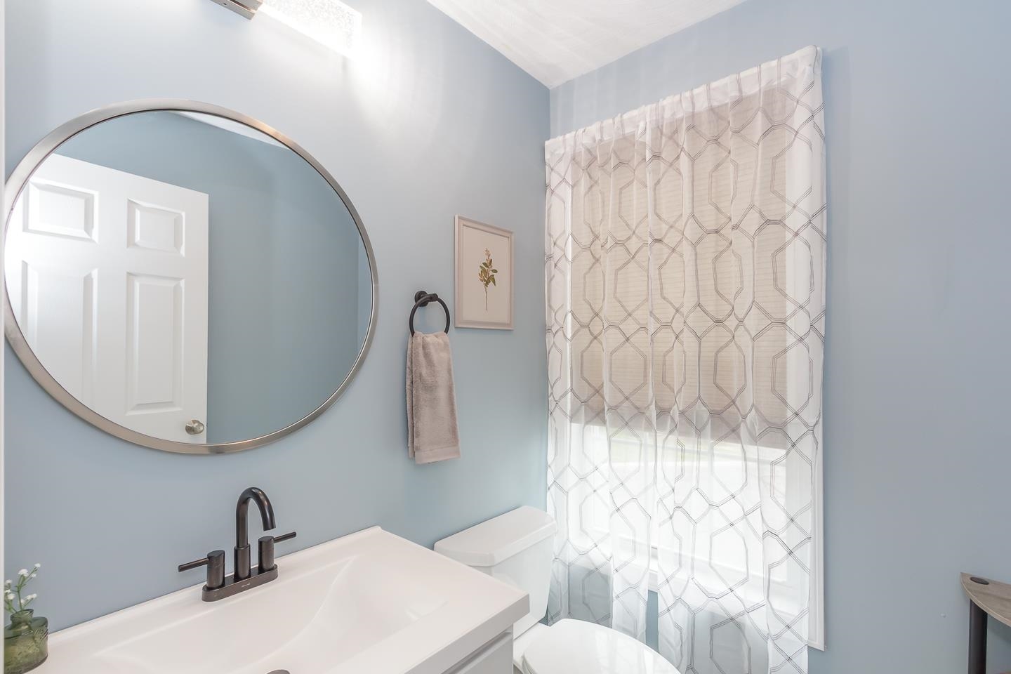 Goffstown, New Hampshire 03102, United States, 2 Bedrooms Bedrooms, ,2 BathroomsBathrooms,Residential,Active,187295