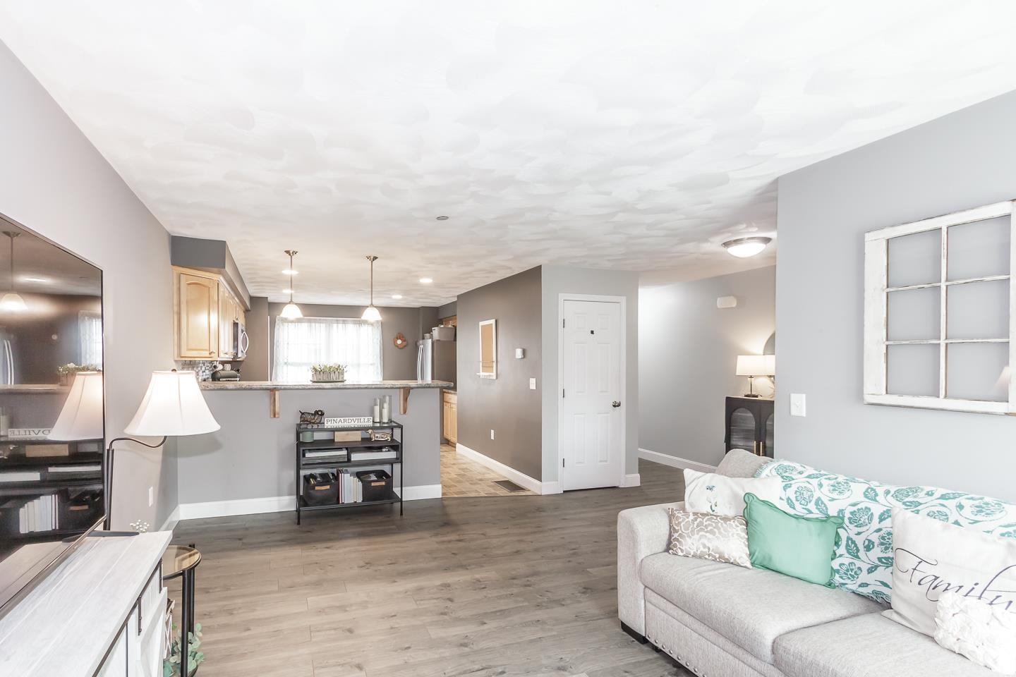 Goffstown, New Hampshire 03102, United States, 2 Bedrooms Bedrooms, ,2 BathroomsBathrooms,Residential,Active,187295