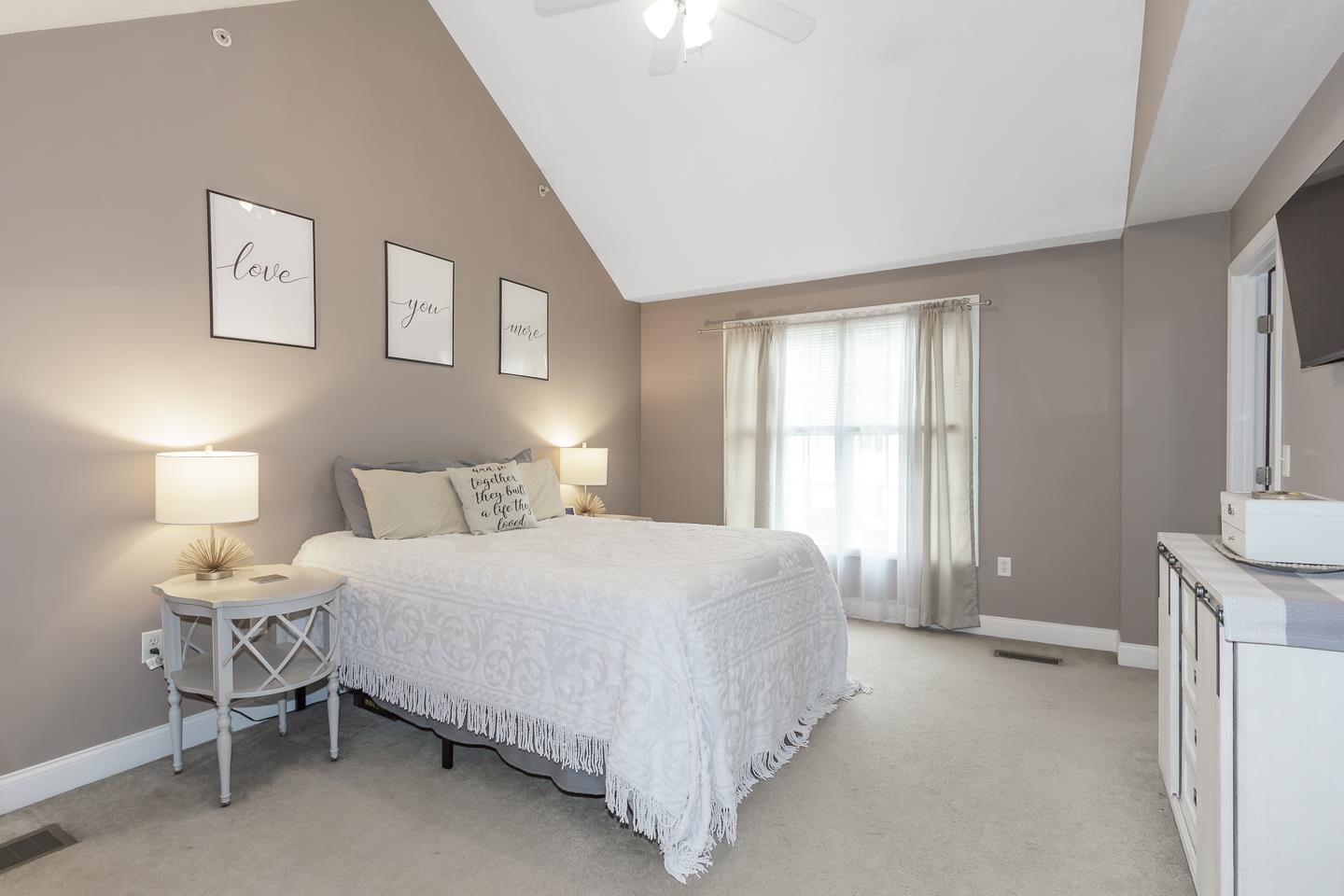 Goffstown, New Hampshire 03102, United States, 2 Bedrooms Bedrooms, ,2 BathroomsBathrooms,Residential,Active,187295