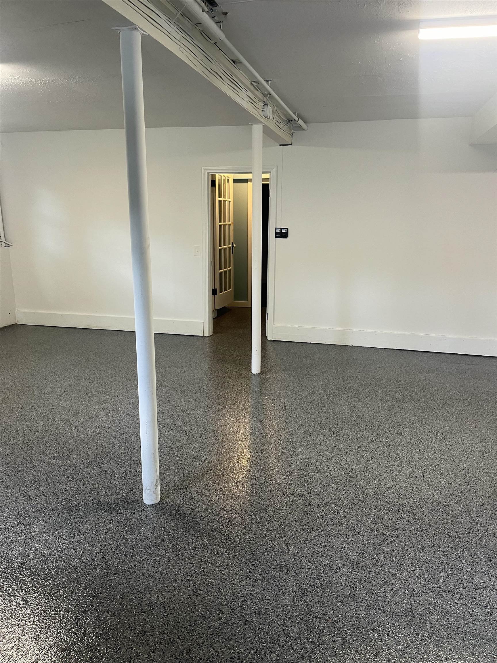 Exeter, New Hampshire 03833, United States, 3 Bedrooms Bedrooms, ,2 BathroomsBathrooms,Residential,Active,206434