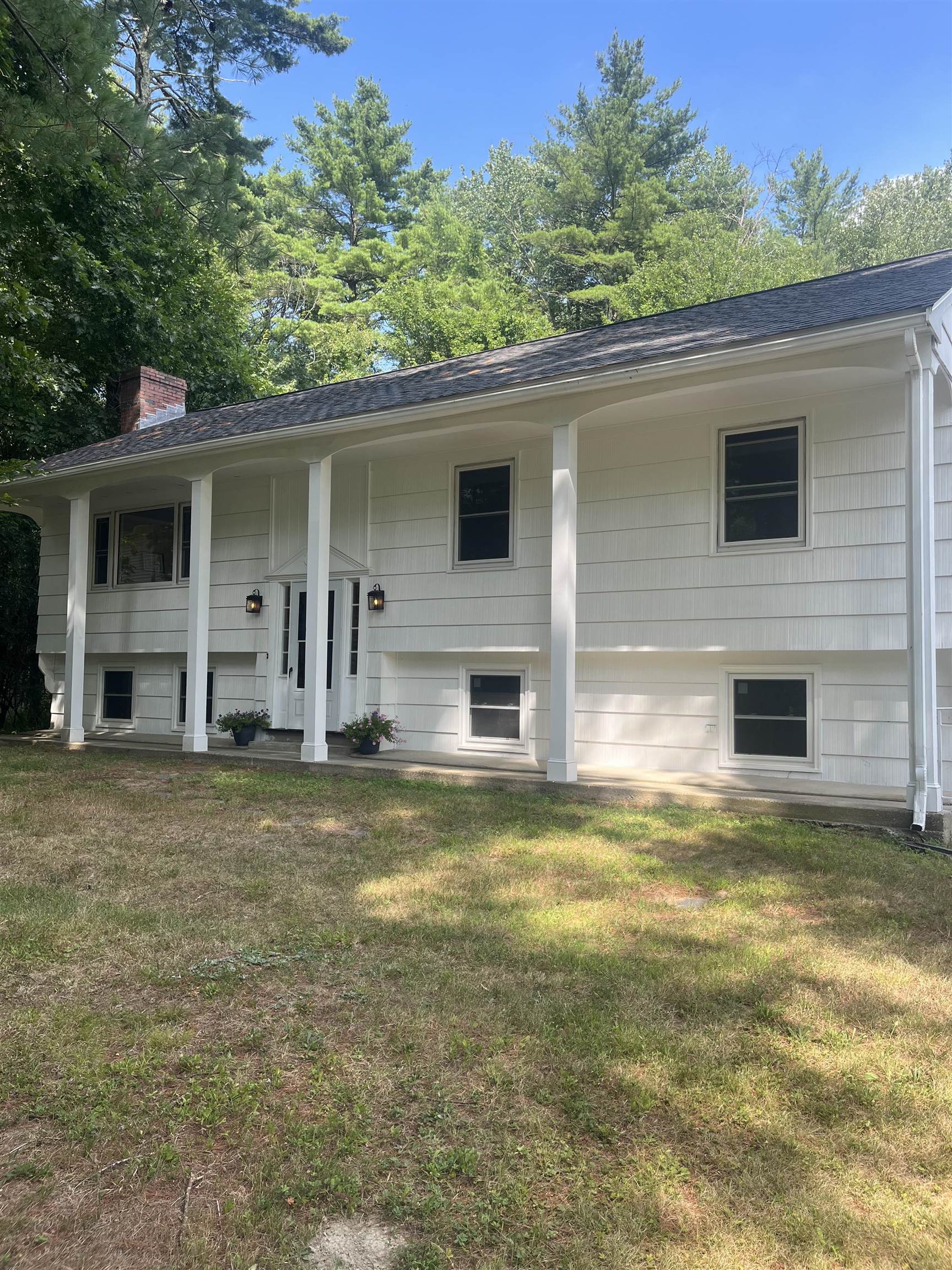 Exeter, New Hampshire 03833, United States, 3 Bedrooms Bedrooms, ,2 BathroomsBathrooms,Residential,Active,206434