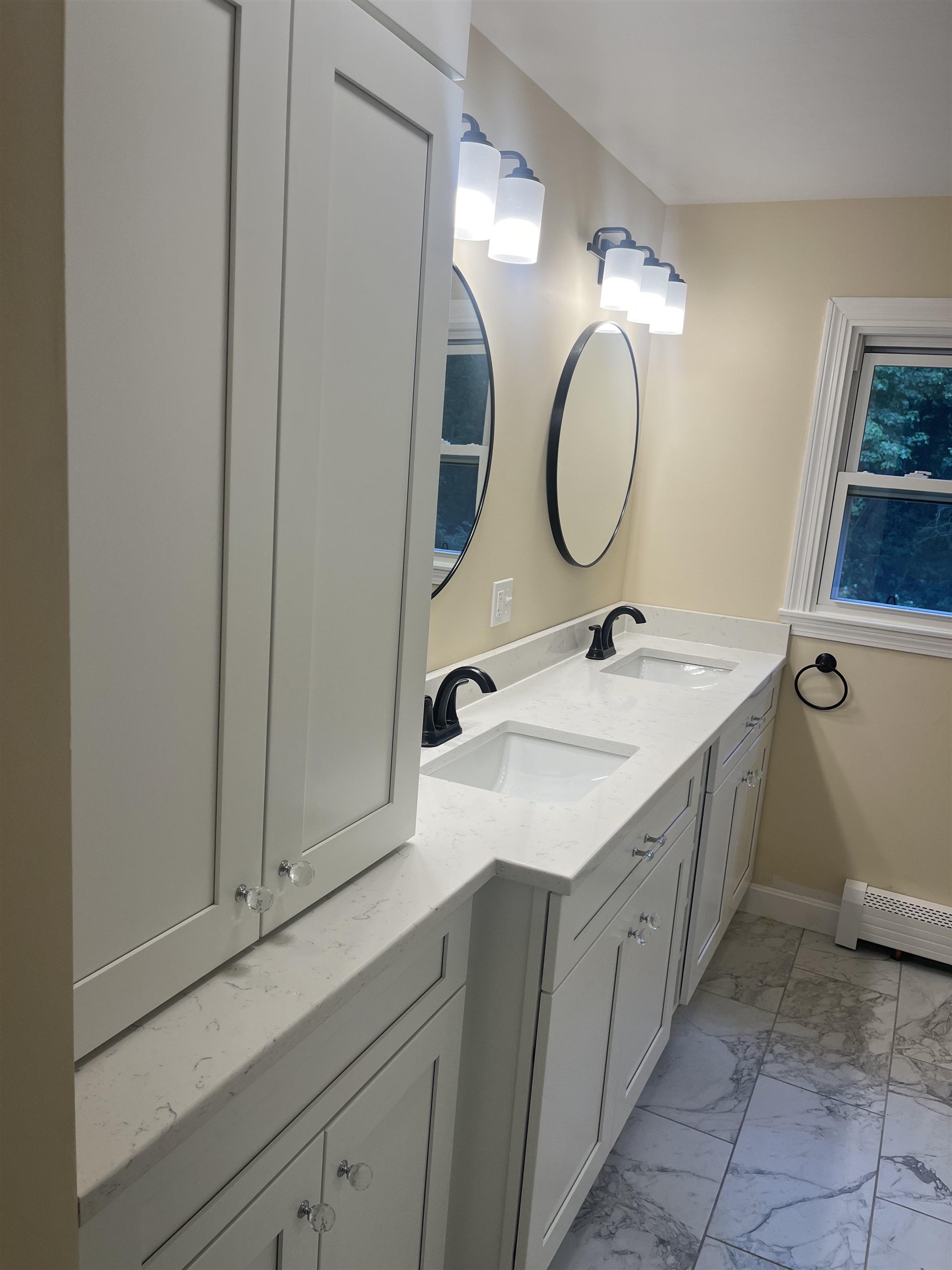 Exeter, New Hampshire 03833, United States, 3 Bedrooms Bedrooms, ,2 BathroomsBathrooms,Residential,Active,206434