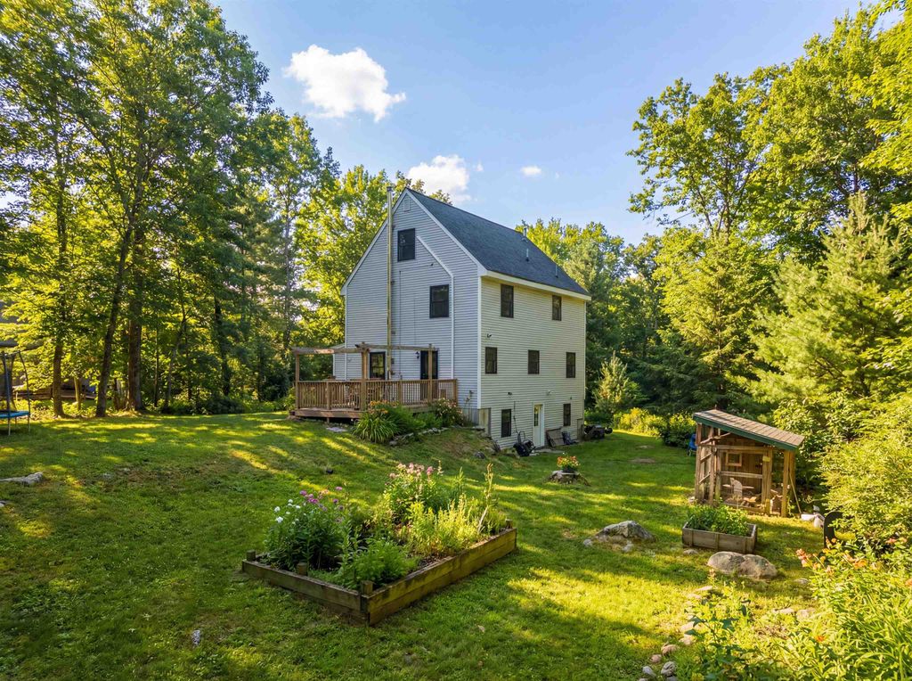 Photo of 162 Lakeside Oaks Drive, Barrington, NH 03825 (MLS # 5080648)