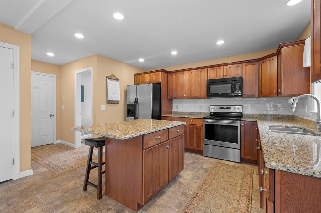 Photo of 3 Orchard Hill Road, Epping, NH 03042 (MLS # 5086803)
