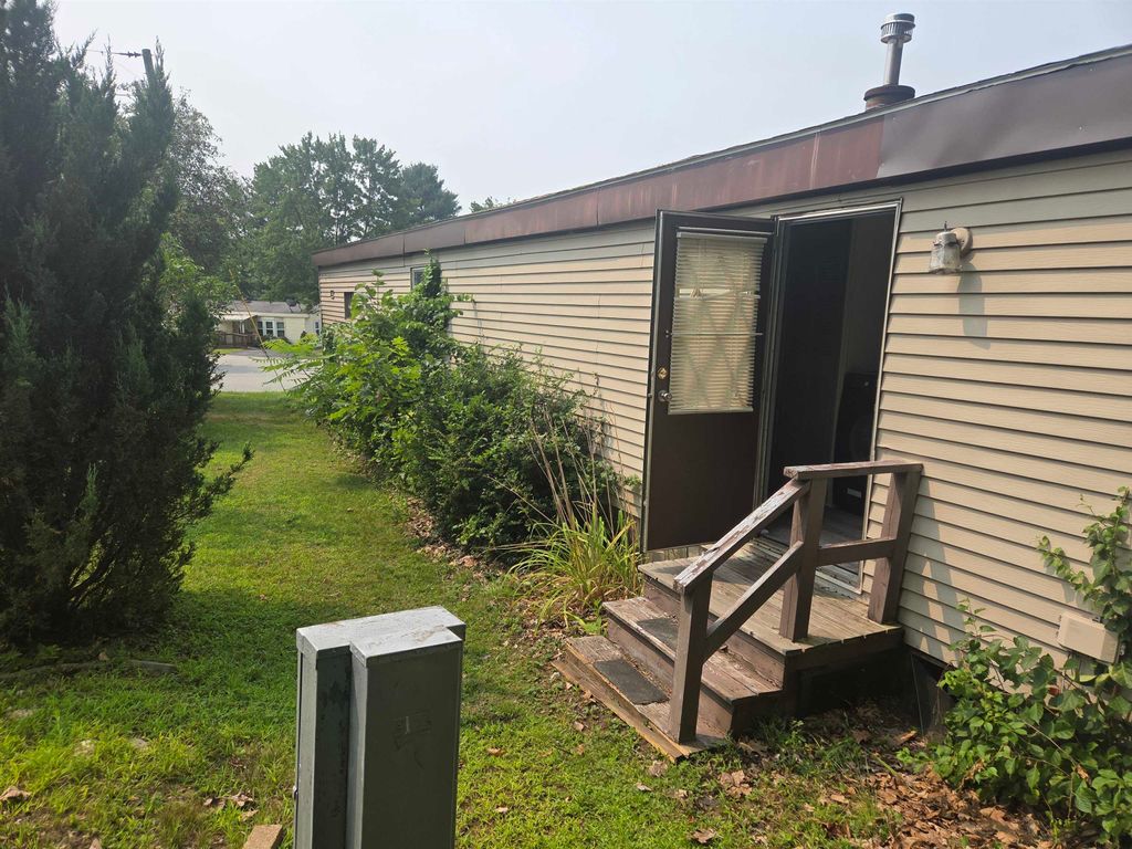 Photo of 21 Highland Avenue #21A, Epping, NH 03042 (MLS # 5067711)