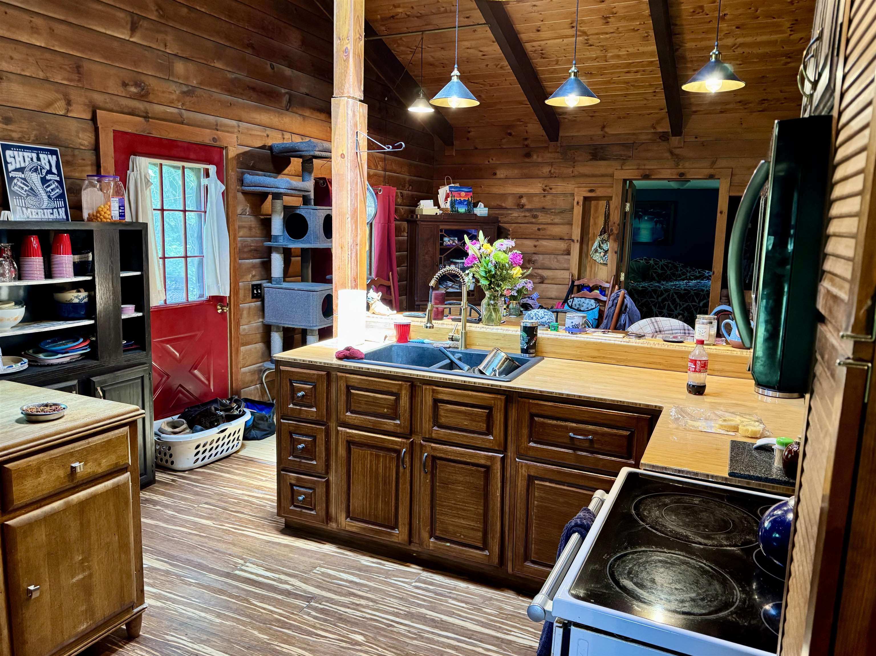 1781 Jersey Street South