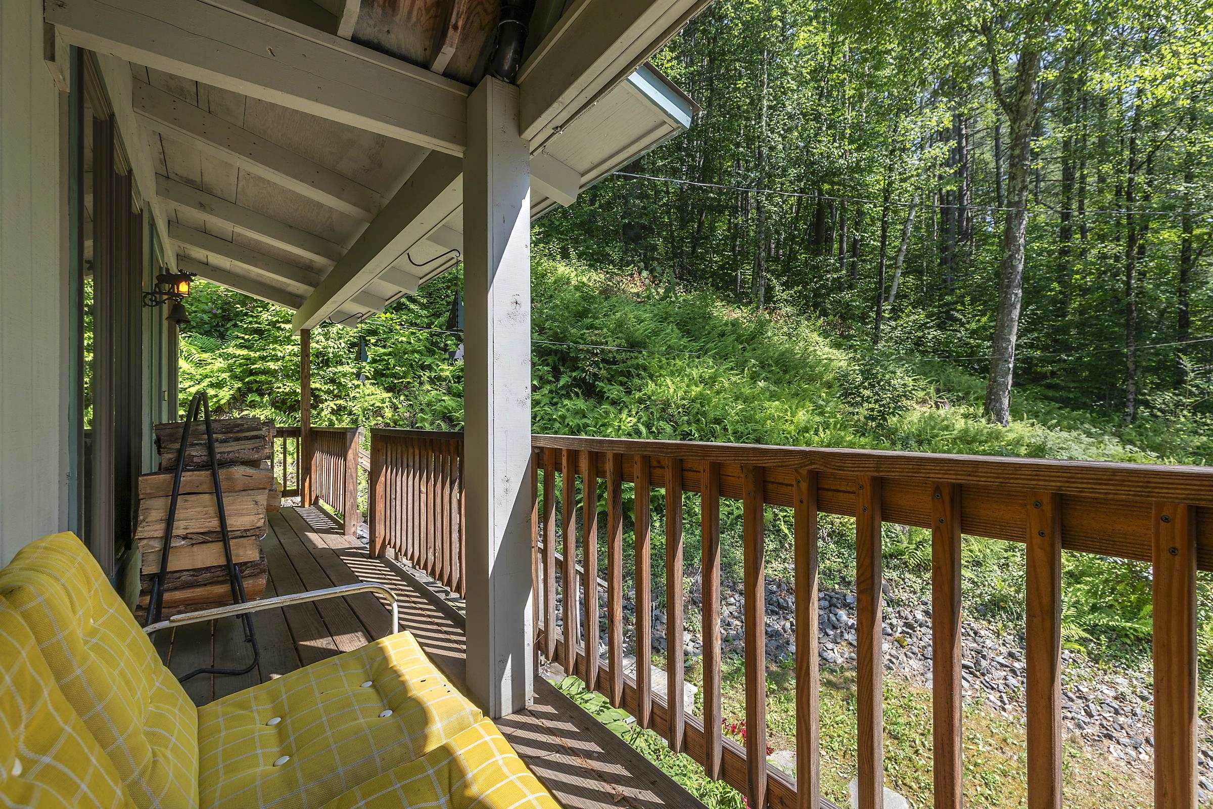112 Robin Hill Road