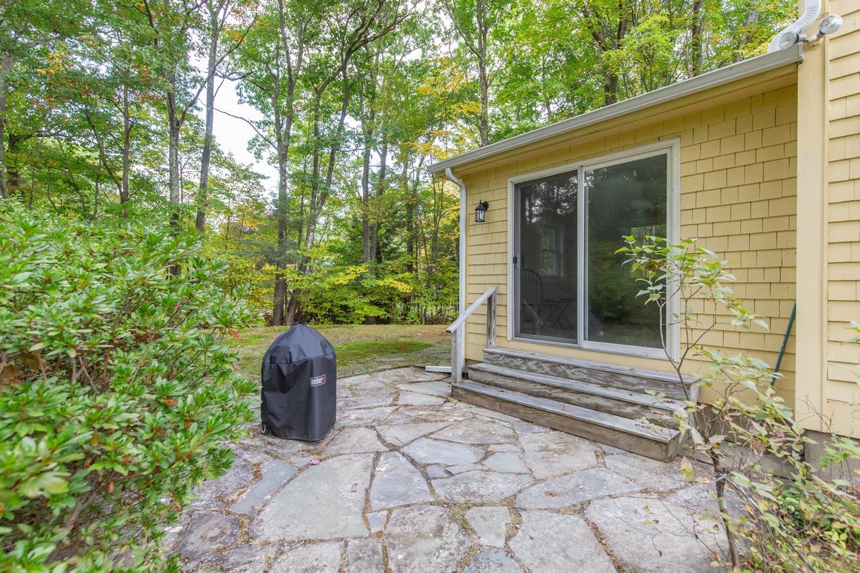 Bow, New Hampshire 03304, United States, 4 Bedrooms Bedrooms, ,3 BathroomsBathrooms,Residential,Pending,37262