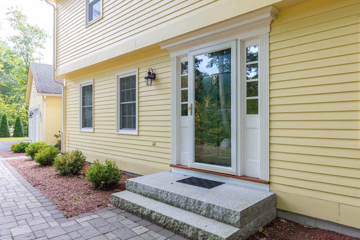 Bow, New Hampshire 03304, United States, 4 Bedrooms Bedrooms, ,3 BathroomsBathrooms,Residential,Pending,37262