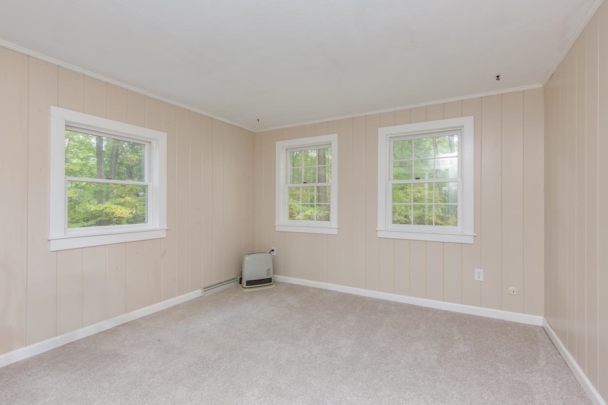 Bow, New Hampshire 03304, United States, 4 Bedrooms Bedrooms, ,3 BathroomsBathrooms,Residential,Pending,37262