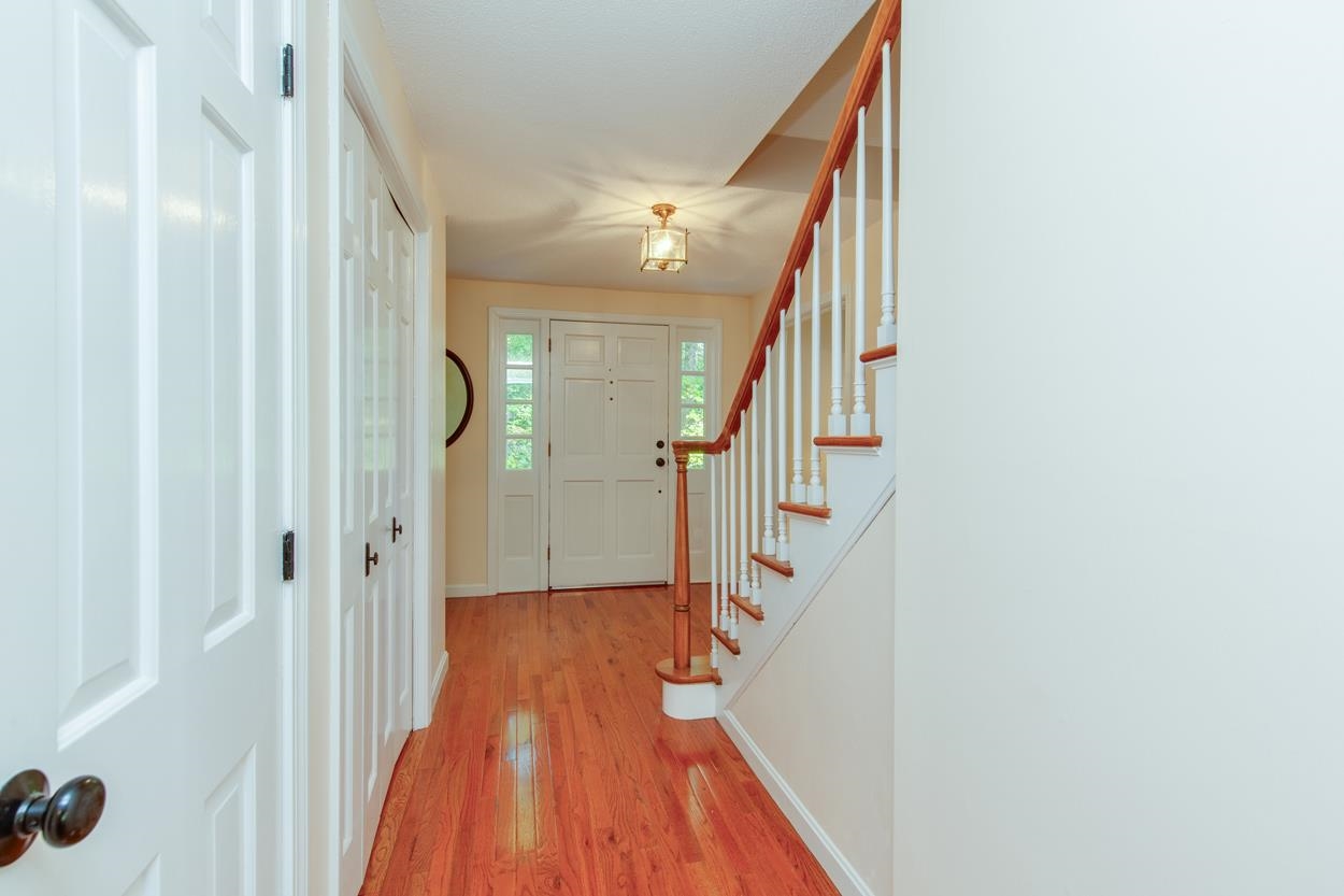 Bow, New Hampshire 03304, United States, 4 Bedrooms Bedrooms, ,3 BathroomsBathrooms,Residential,Pending,37262