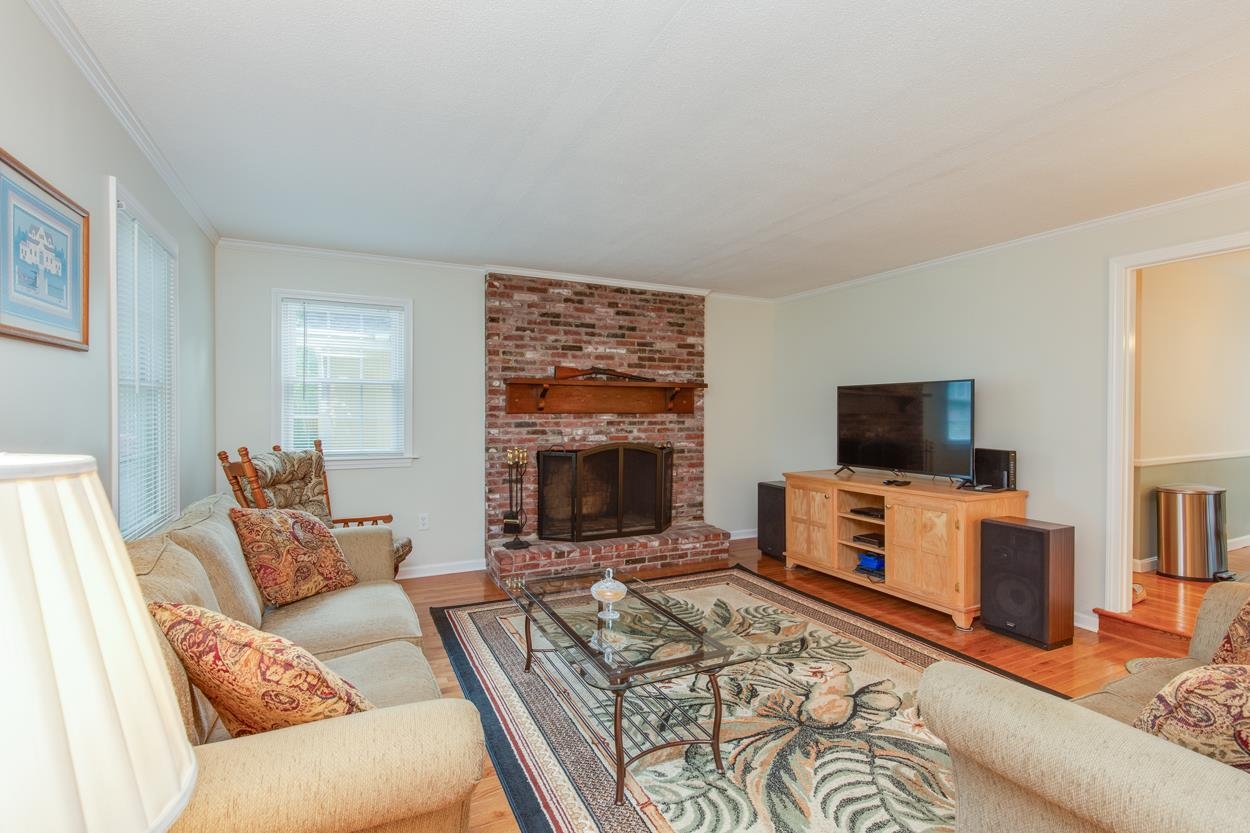 Bow, New Hampshire 03304, United States, 4 Bedrooms Bedrooms, ,3 BathroomsBathrooms,Residential,Pending,37262