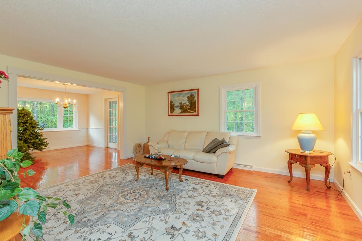 Bow, New Hampshire 03304, United States, 4 Bedrooms Bedrooms, ,3 BathroomsBathrooms,Residential,Pending,37262