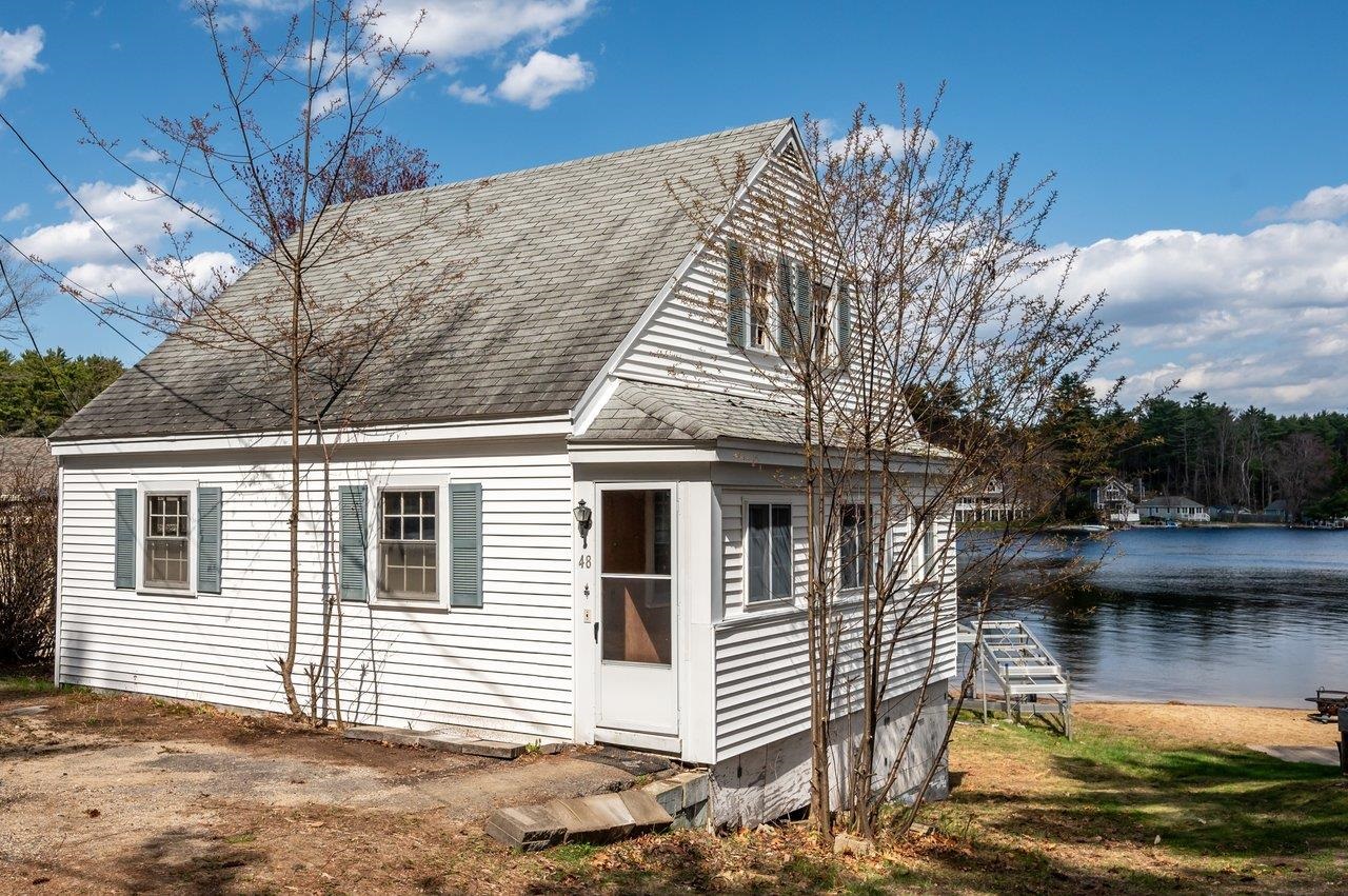 48 Kingsbury Drive A & B