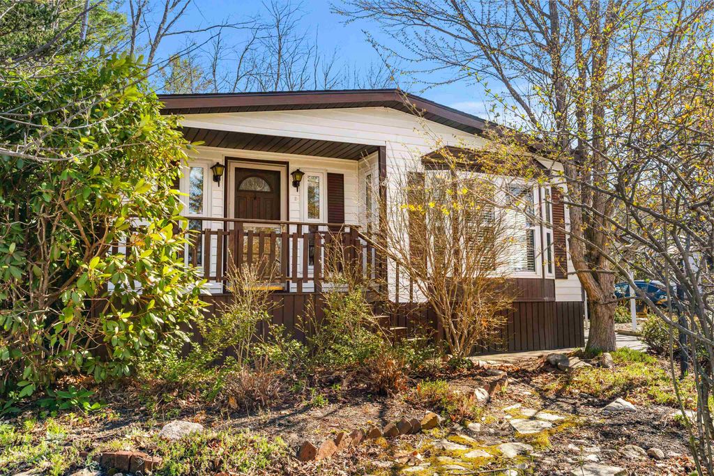 Photo of 19 Kelly Court, Goffstown, NH 03045 (MLS # 5085507)