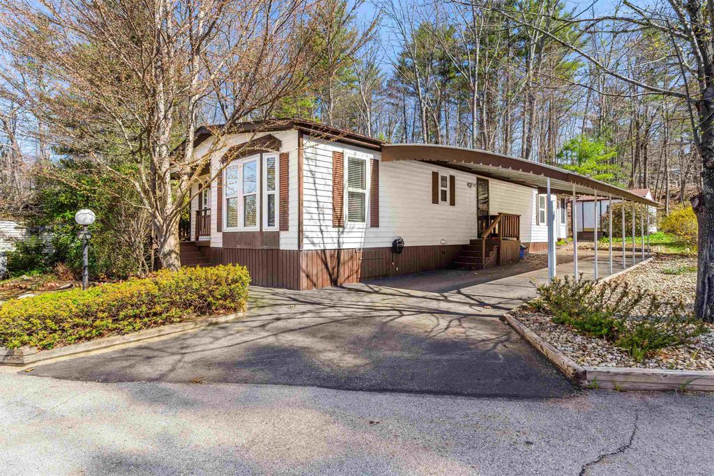 Photo of 19 Kelly Court, Goffstown, NH 03045 (MLS # 5085507)