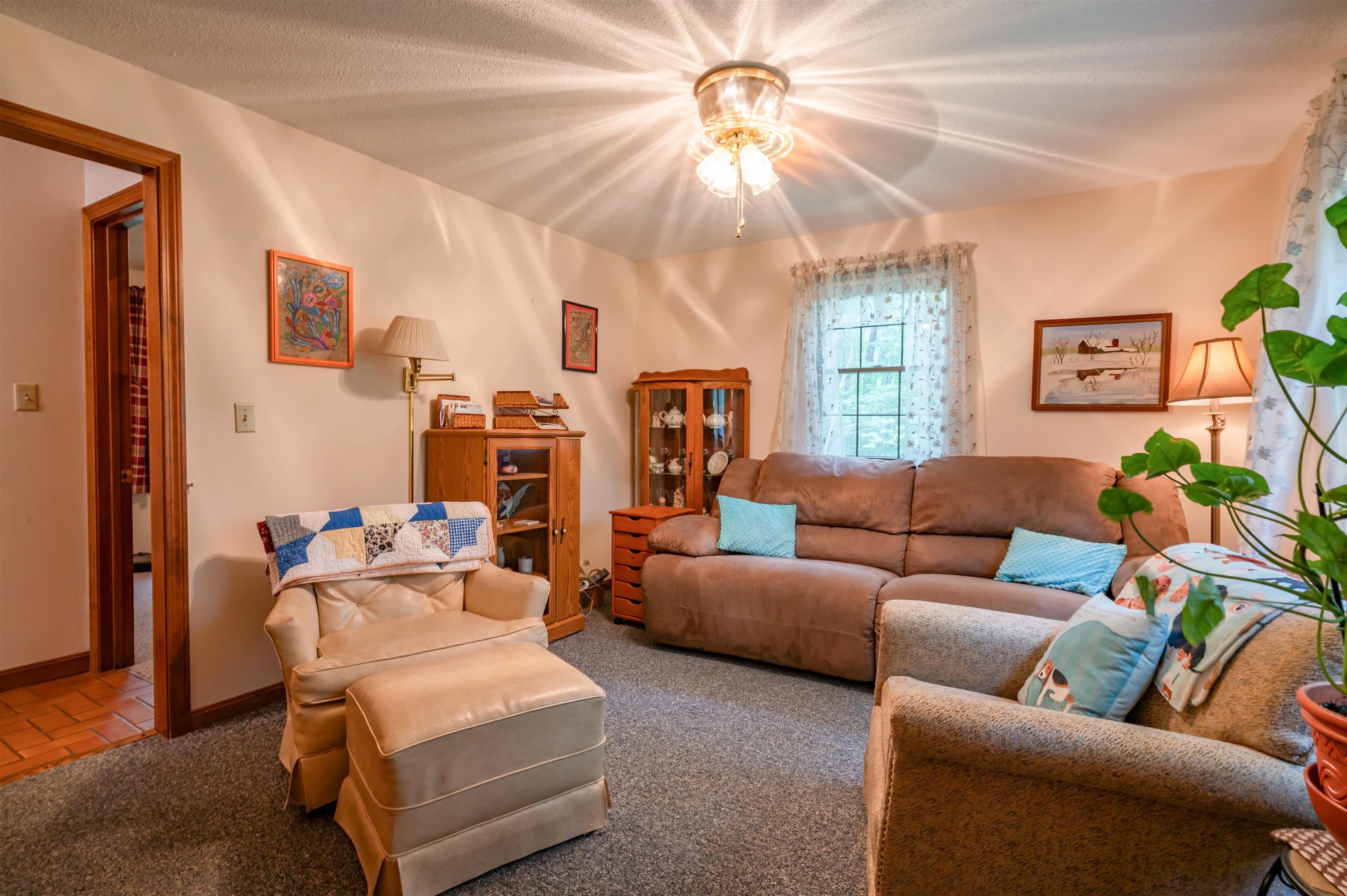 Milford, New Hampshire 03055, United States, 3 Bedrooms Bedrooms, ,2 BathroomsBathrooms,Residential,Pending,189649