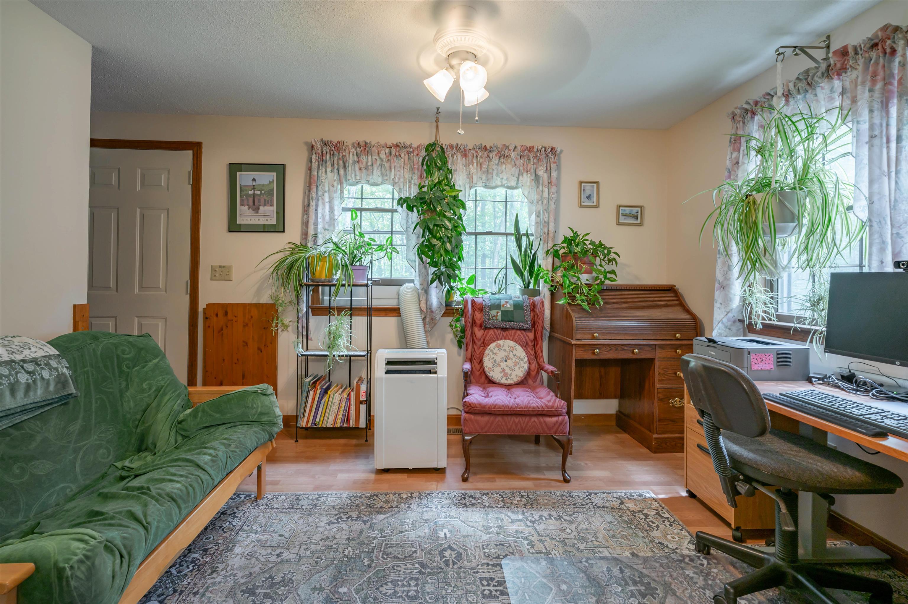 Milford, New Hampshire 03055, United States, 3 Bedrooms Bedrooms, ,2 BathroomsBathrooms,Residential,Pending,189649