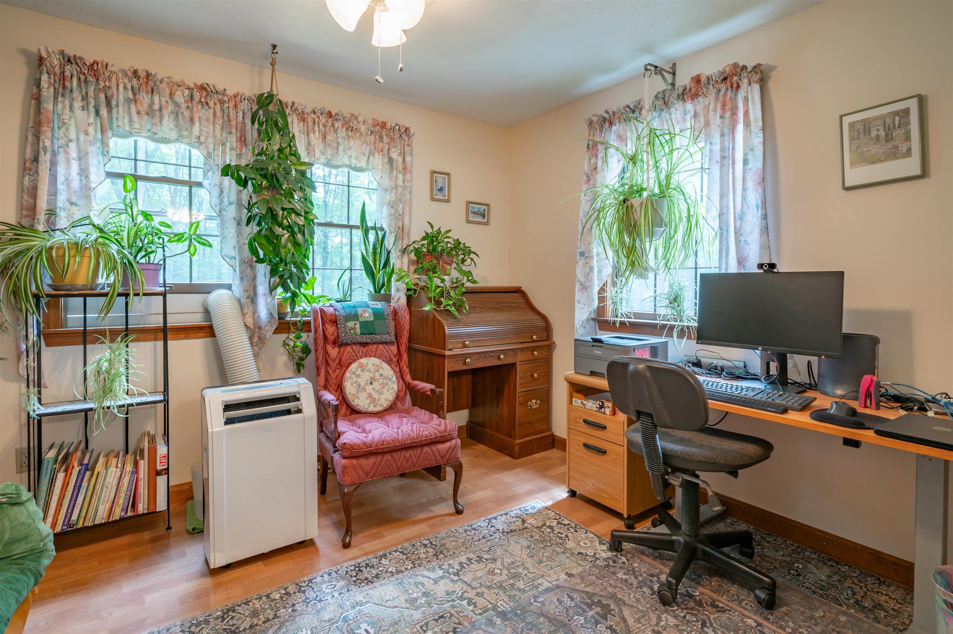 Milford, New Hampshire 03055, United States, 3 Bedrooms Bedrooms, ,2 BathroomsBathrooms,Residential,Pending,189649