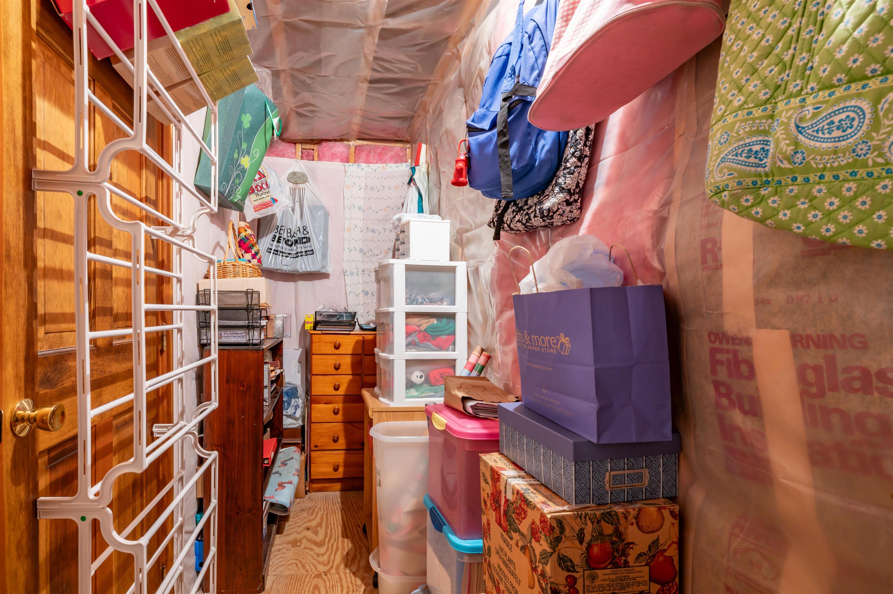 Milford, New Hampshire 03055, United States, 3 Bedrooms Bedrooms, ,2 BathroomsBathrooms,Residential,Pending,189649