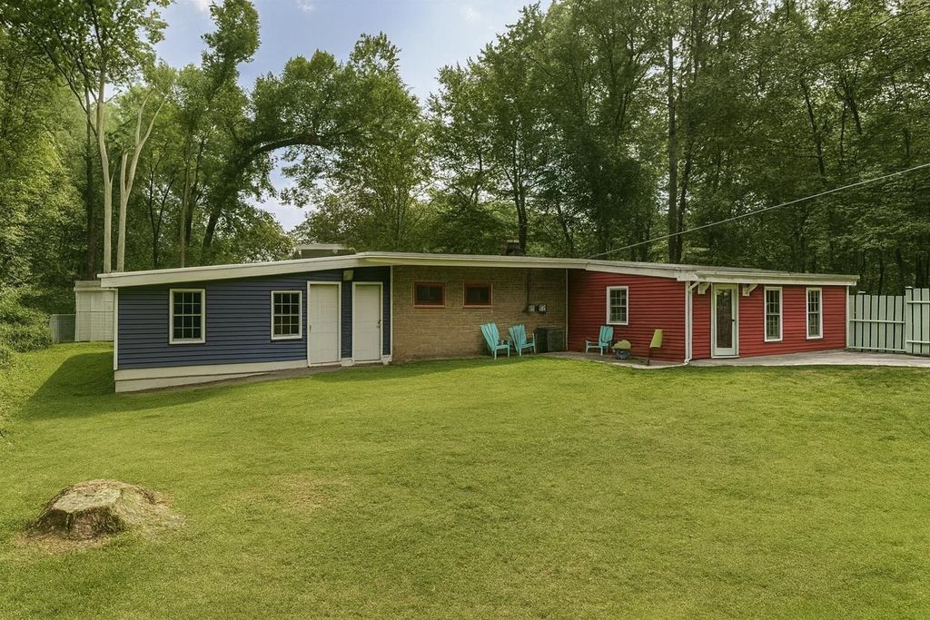 Photo of 48 Pond Street, Salem, NH 03079 (MLS # 5066239)