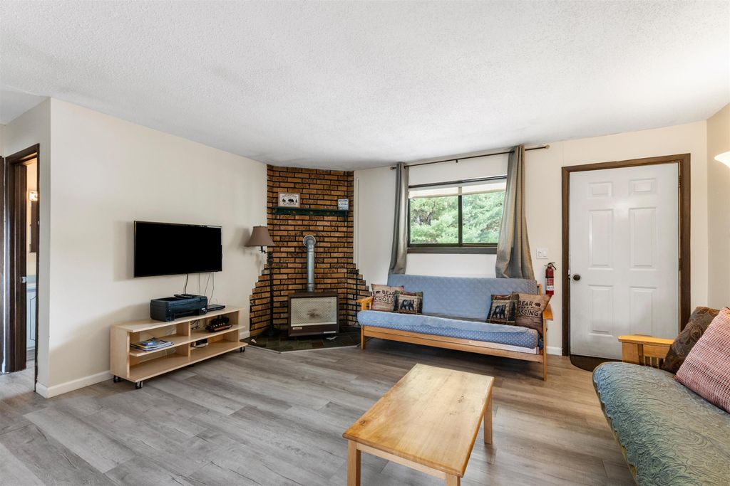 Photo of 42 Wylie Court #9, Conway, NH 03818 (MLS # 5066614)